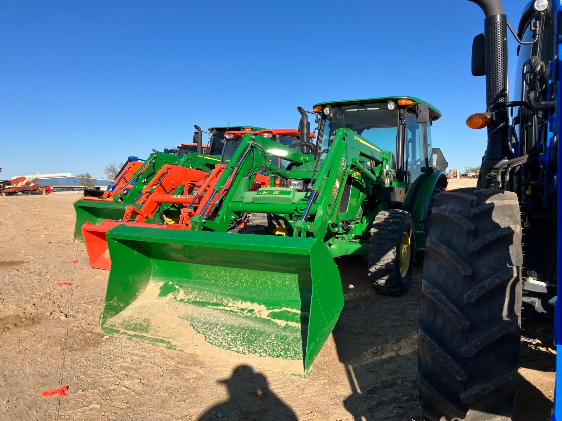 JOHN DEERE 5075E