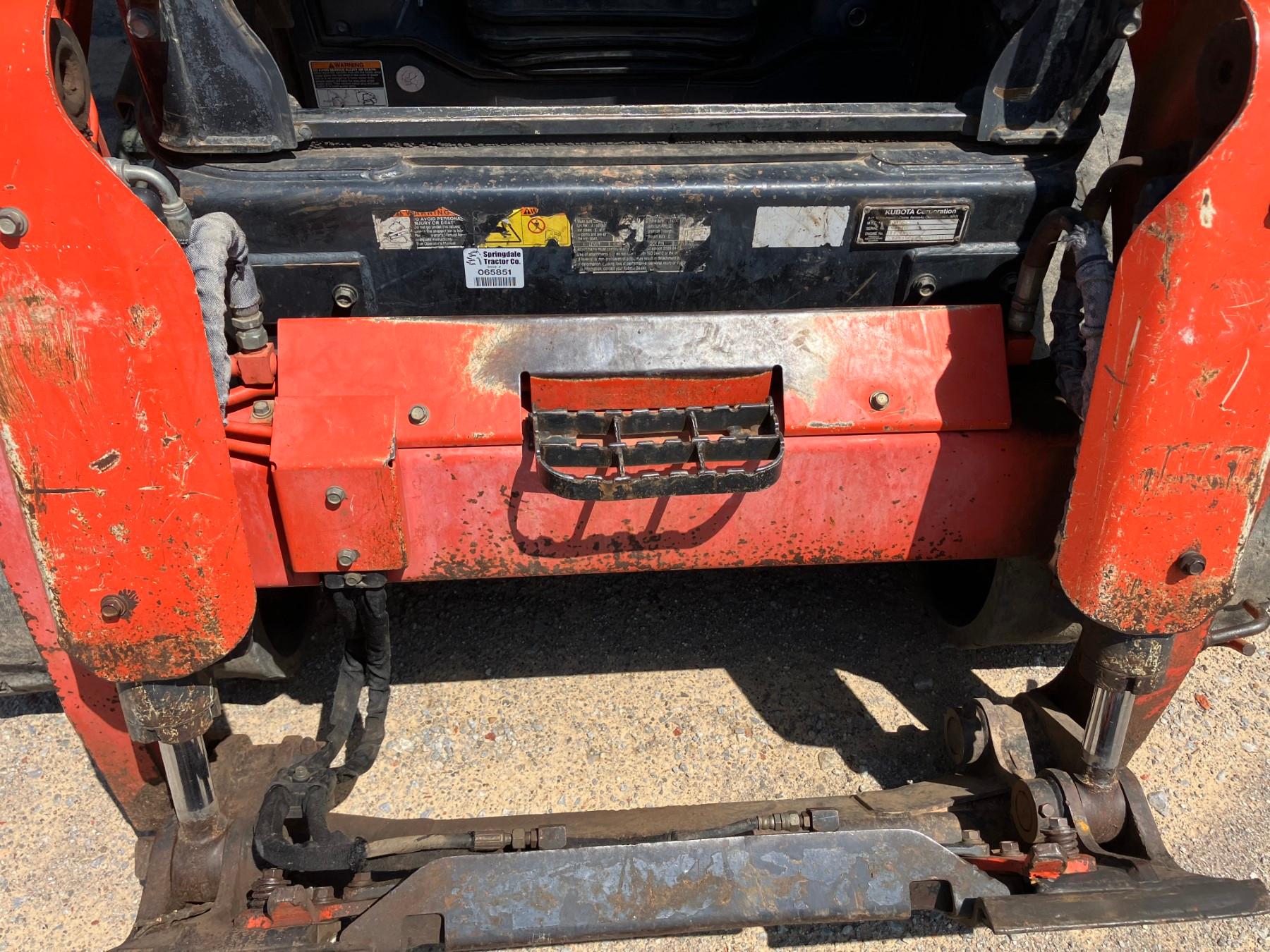 KUBOTA  SVL75-2 SKID STEER