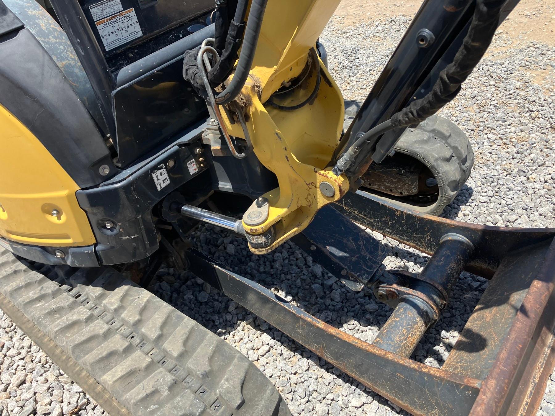 YANMAR VIO35-6A MINI EXCAVATOR