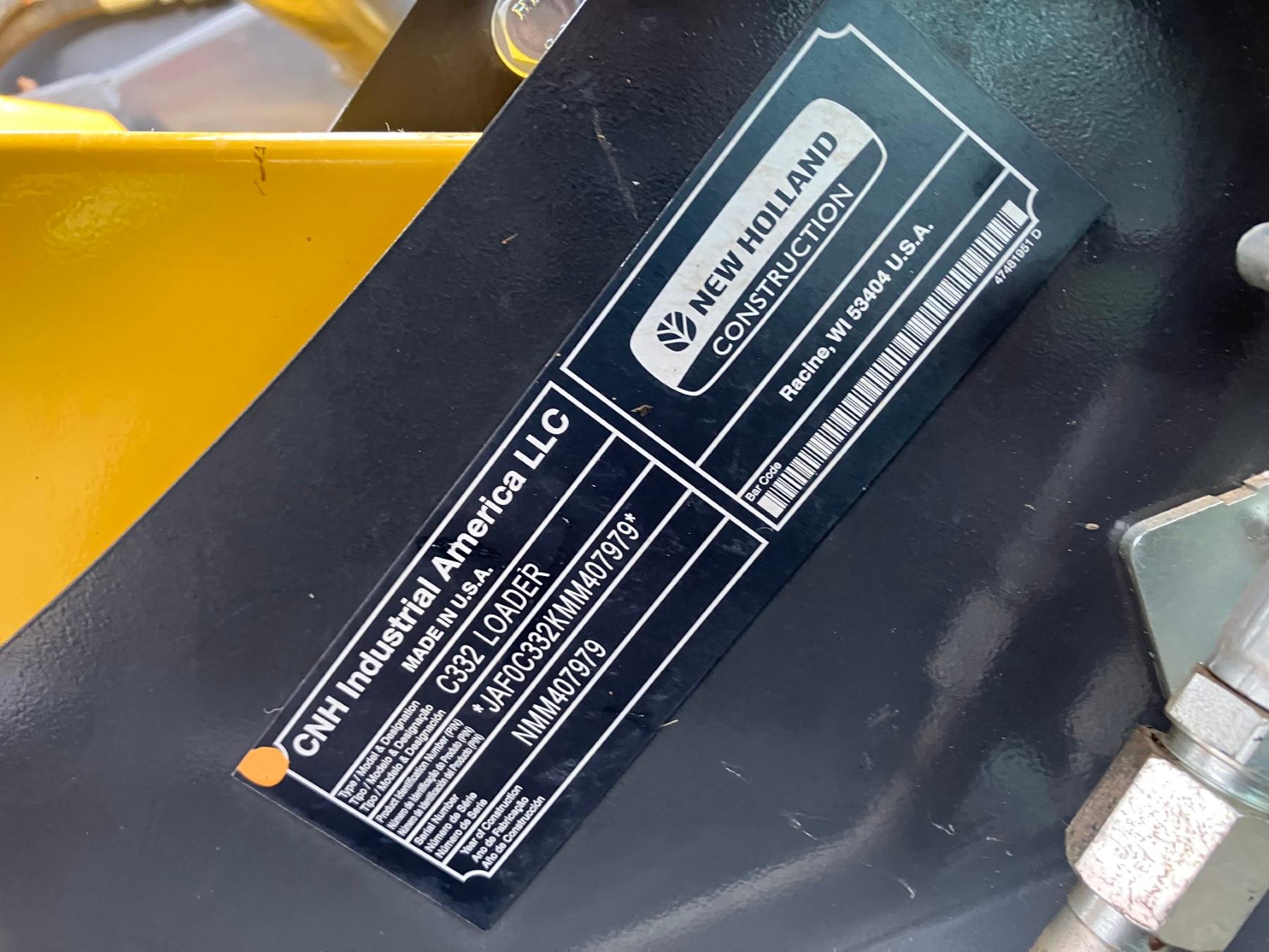NEW HOLLAND C332 SKIDSTEER