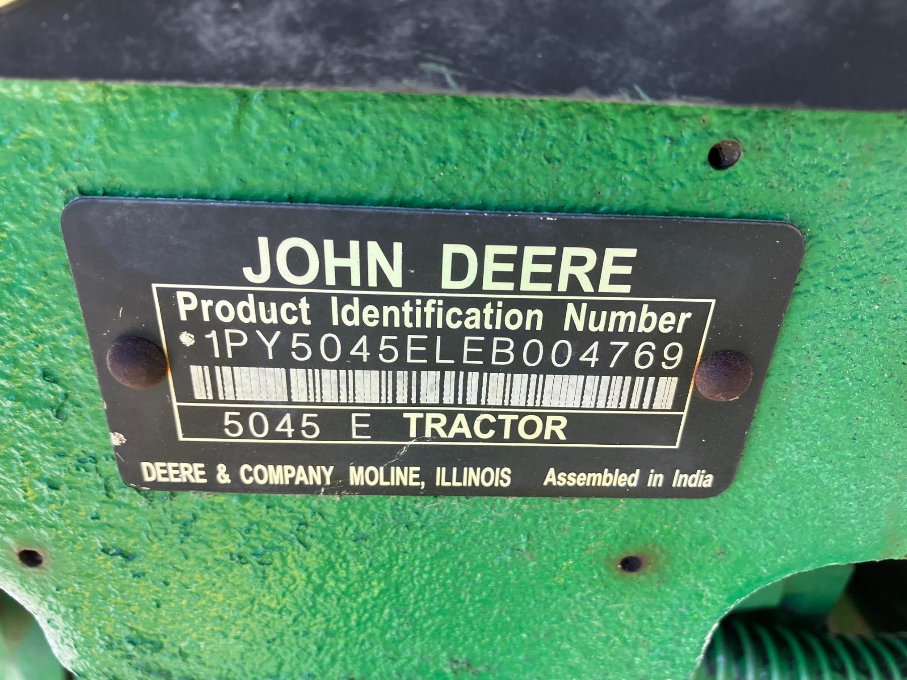 JOHN DEERE 5045E