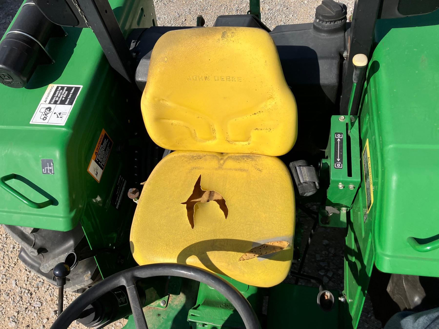 JOHN DEERE 5045E