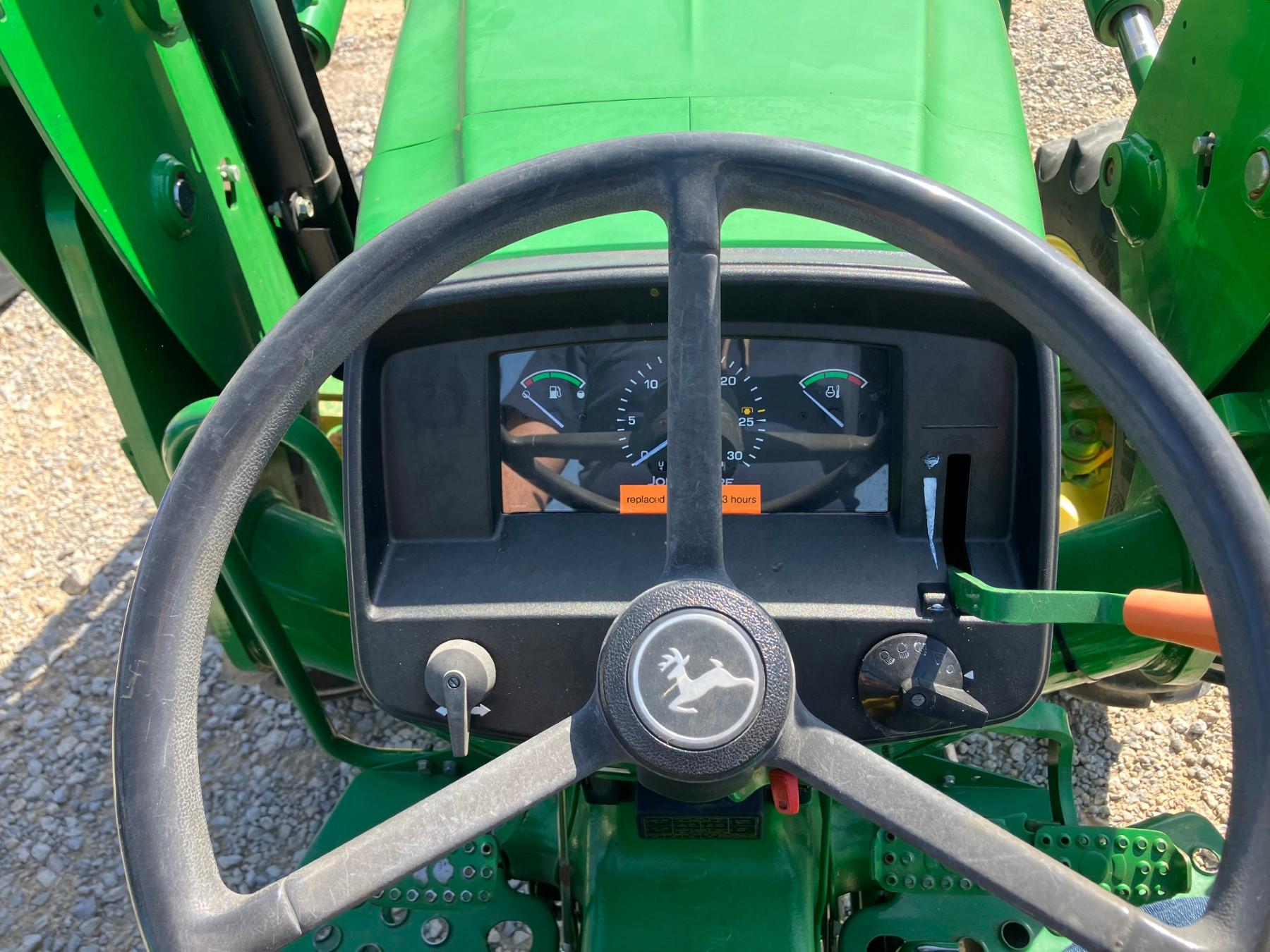 JOHN DEERE 5045E