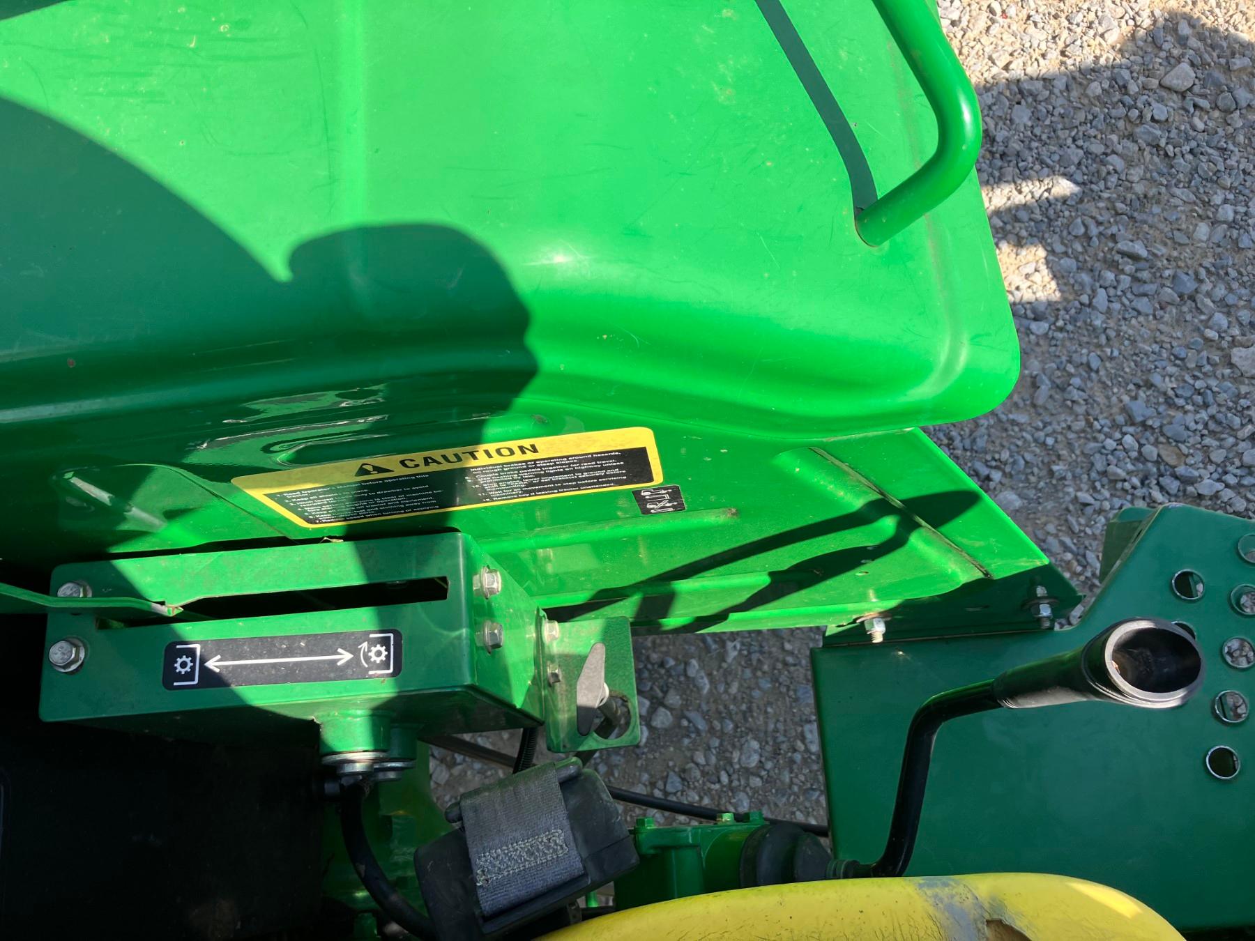 JOHN DEERE 5045E