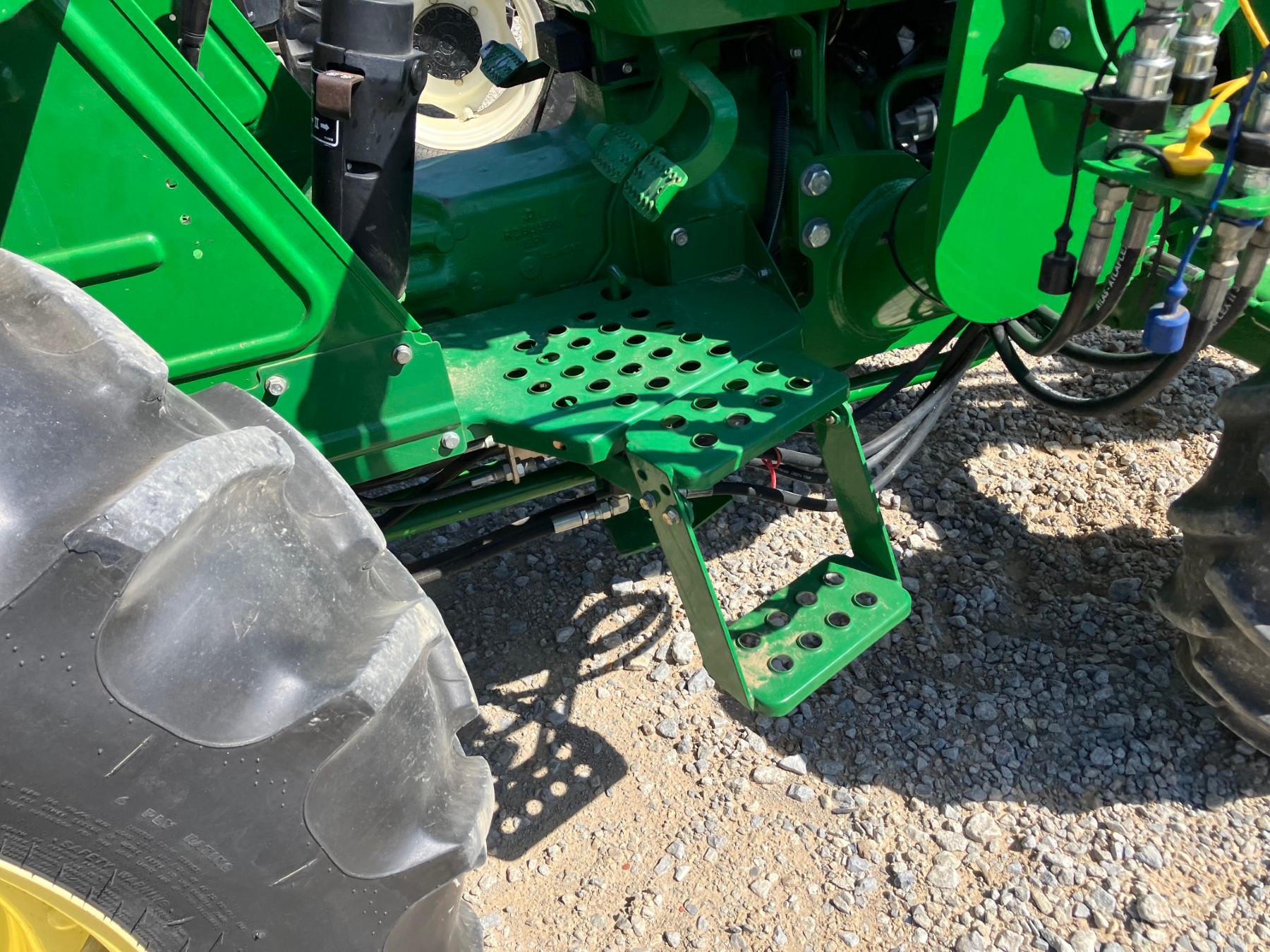 JOHN DEERE 5045E