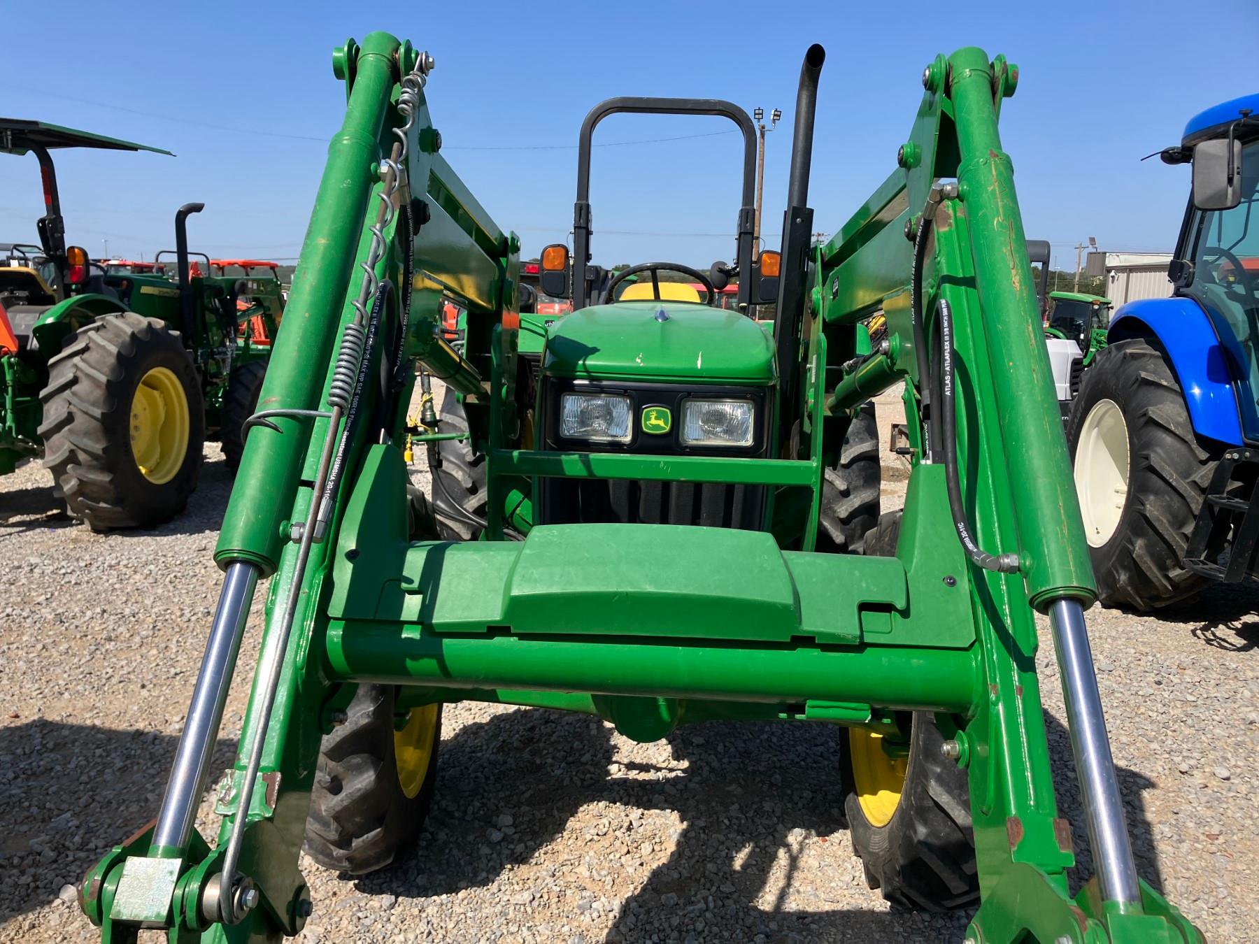 JOHN DEERE 5045E