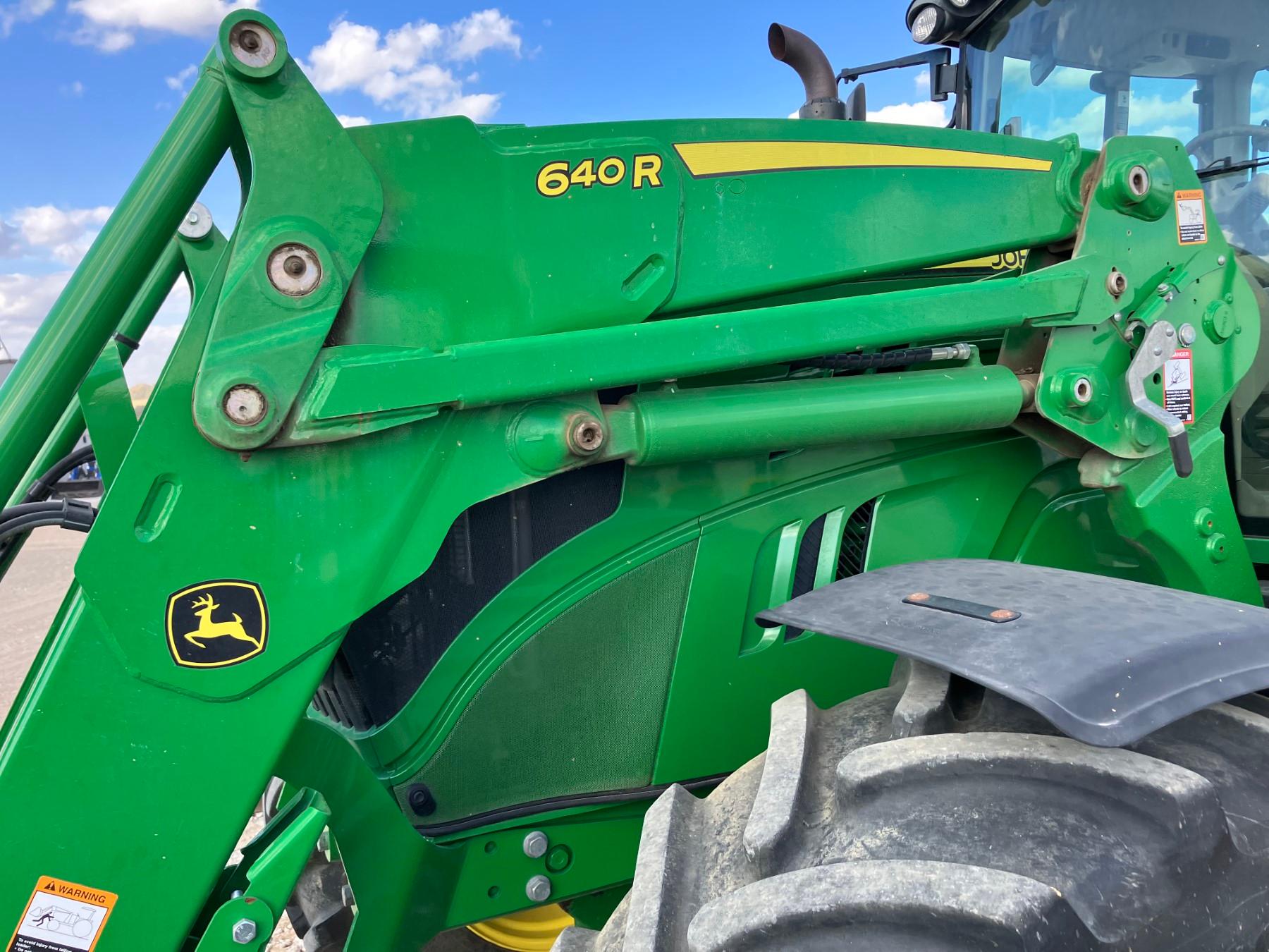 JOHN DEERE 6145M