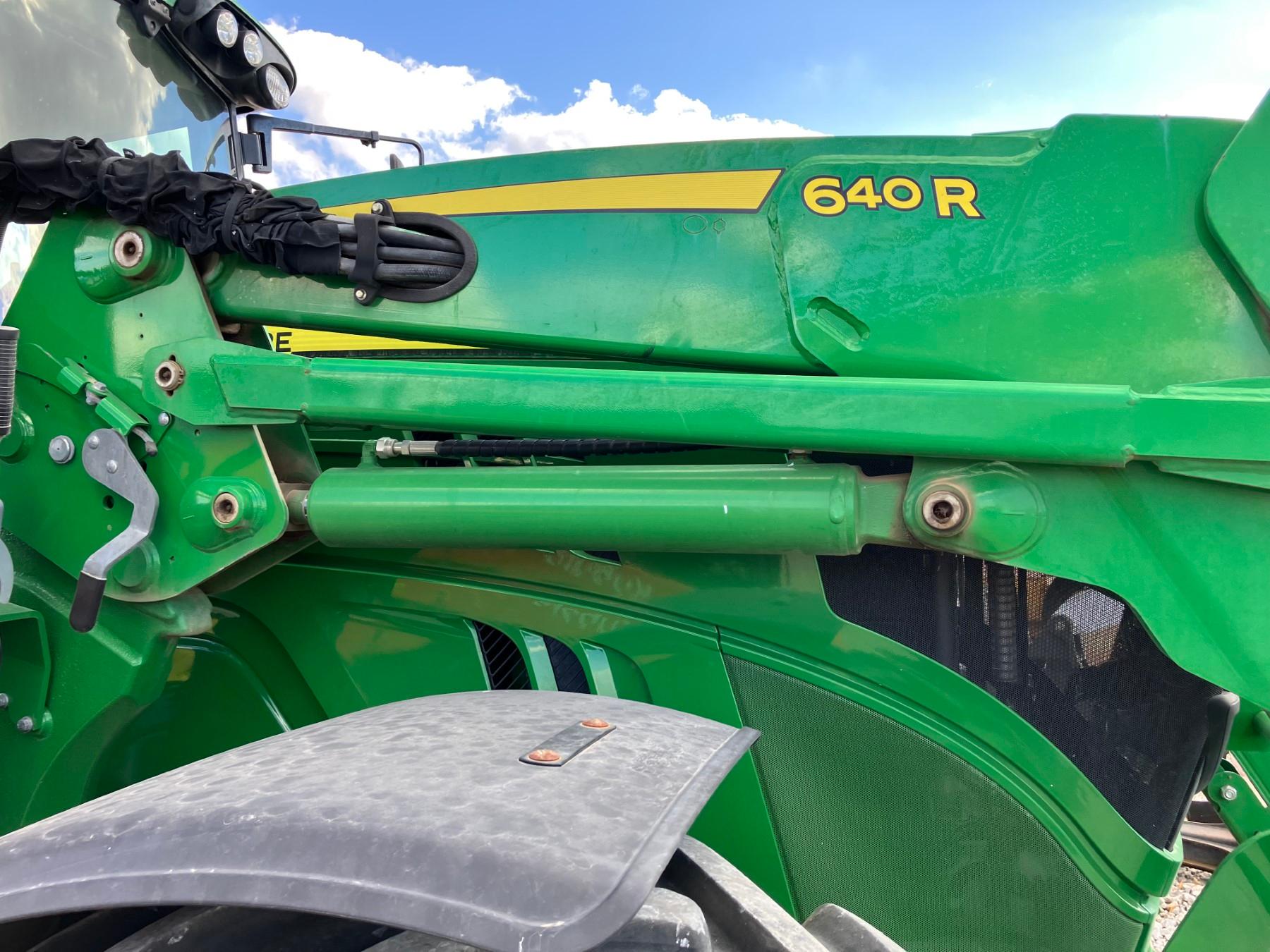 JOHN DEERE 6145M