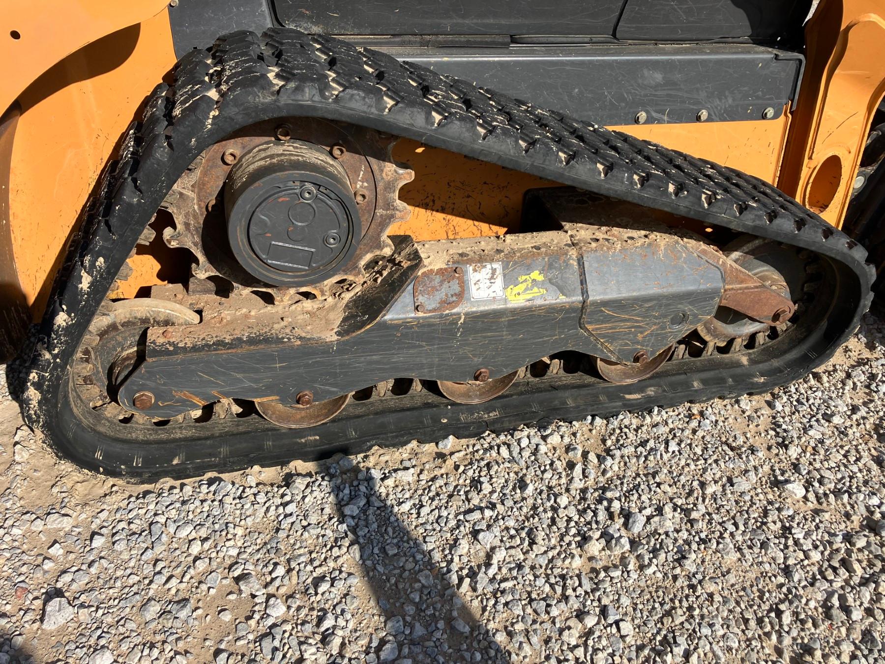 CASE TR270 SKIDSTEER