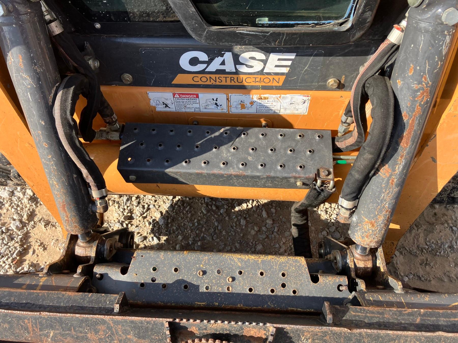CASE TR270 SKIDSTEER