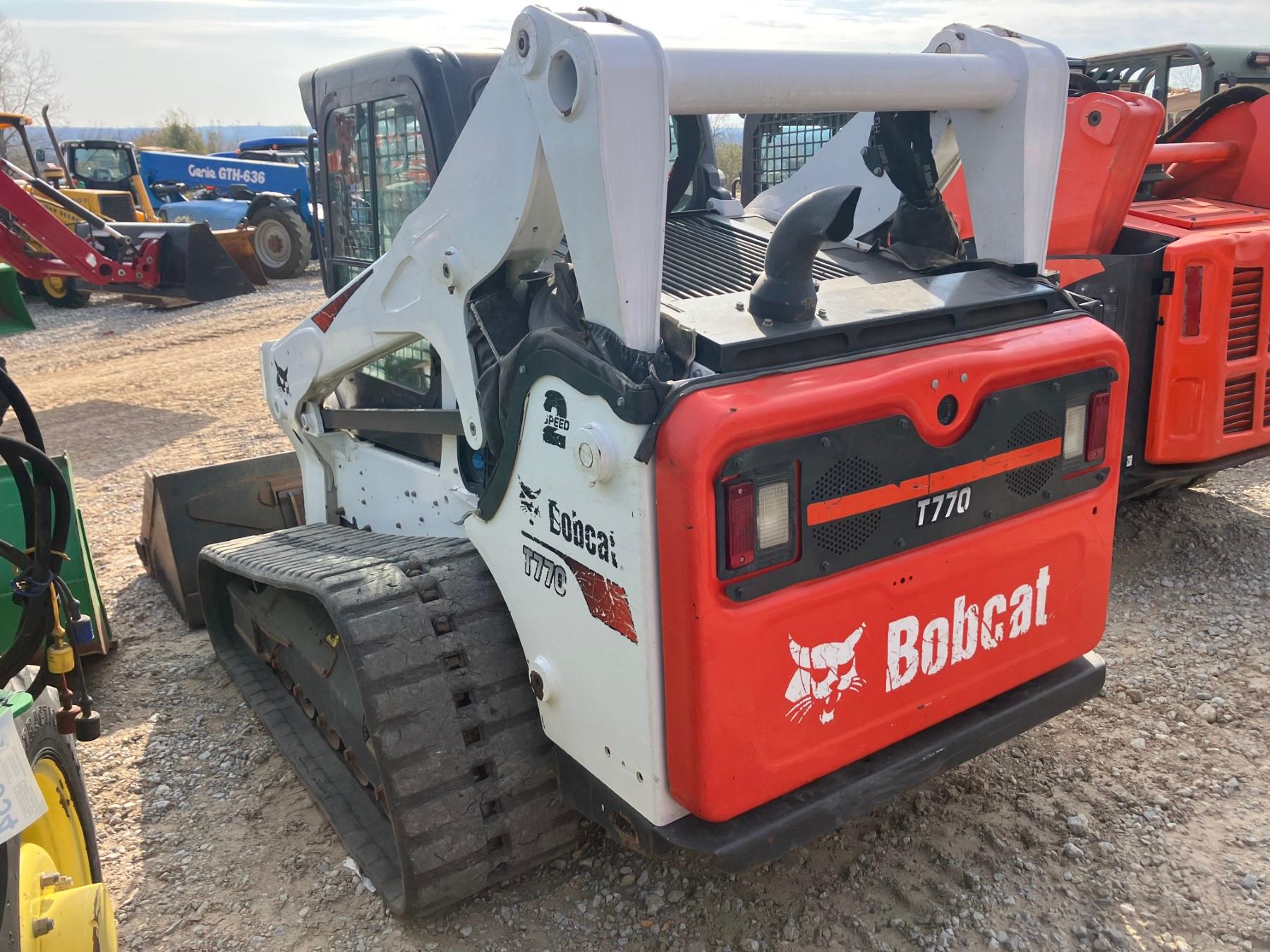 BOBCAT T770 SKIDSTEER