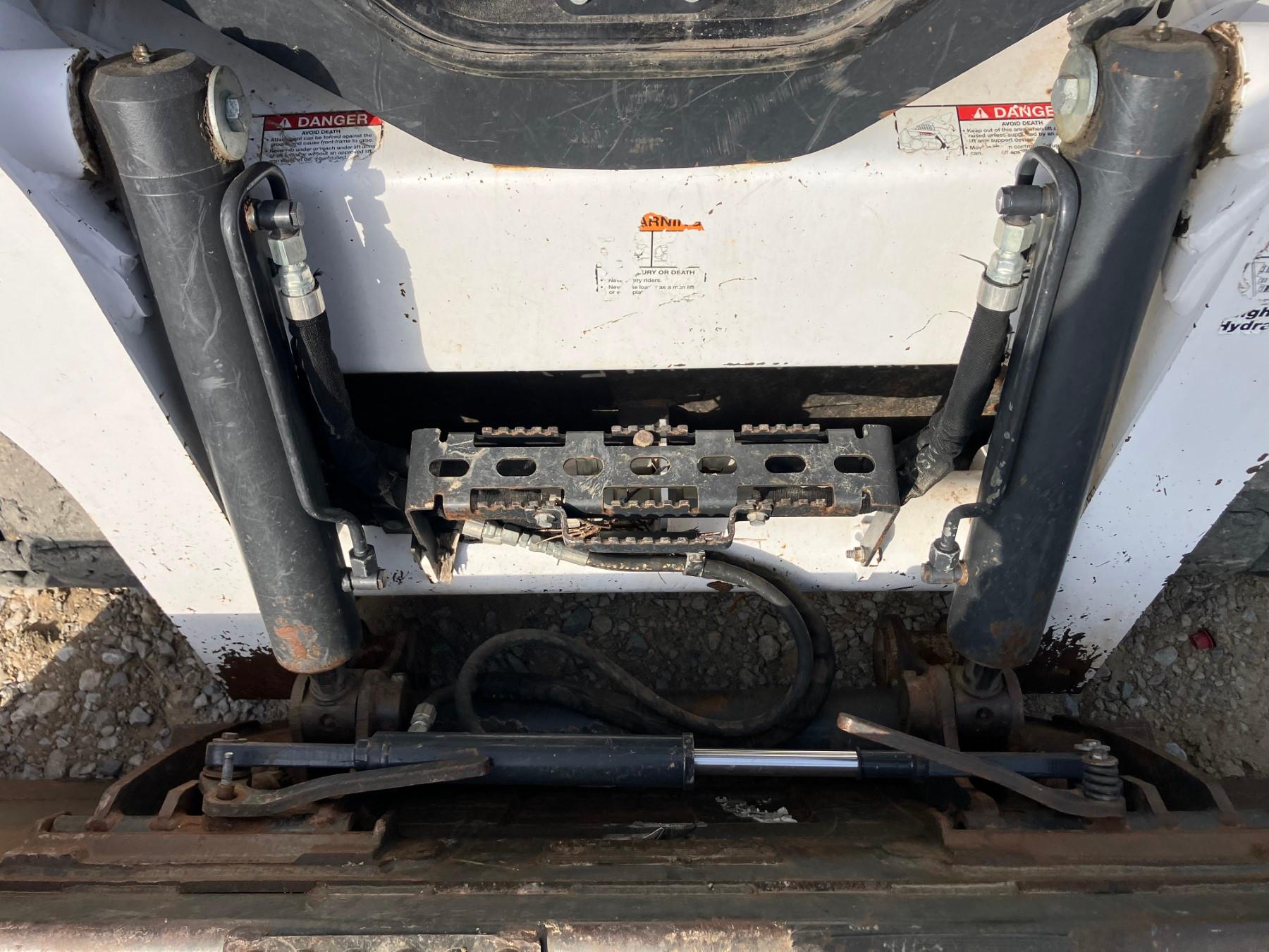 BOBCAT T770 SKIDSTEER