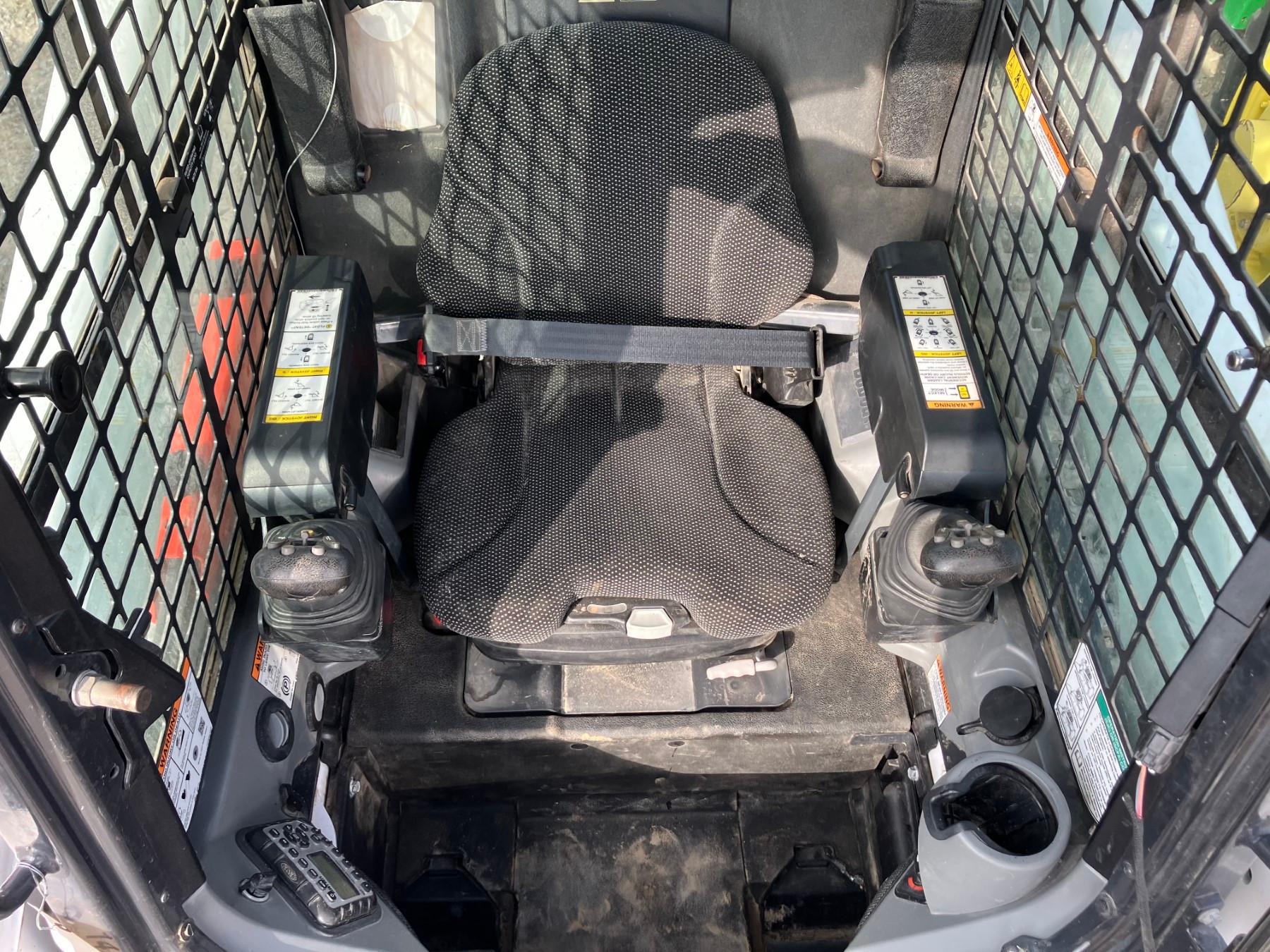 BOBCAT T770 SKIDSTEER