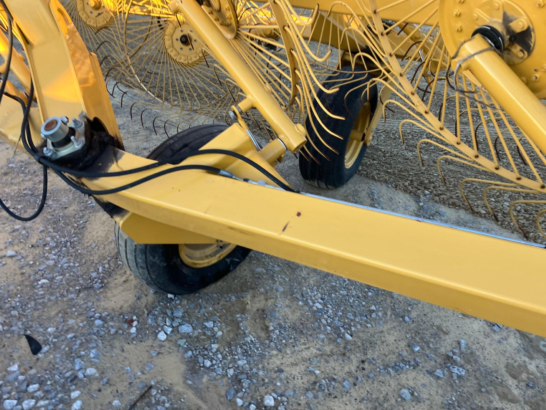 VERMEER VR1428 14 WHEEL HAY RAKE