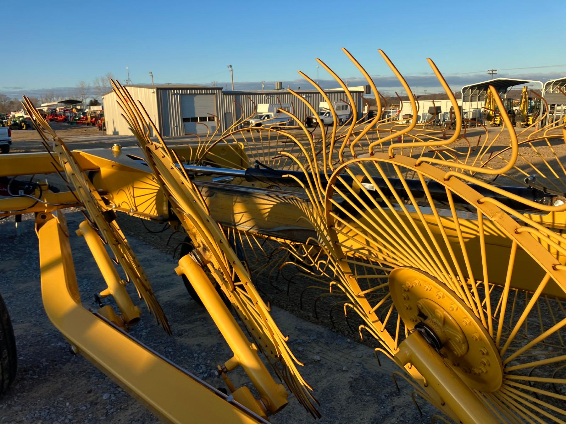 VERMEER VR1428 14 WHEEL HAY RAKE