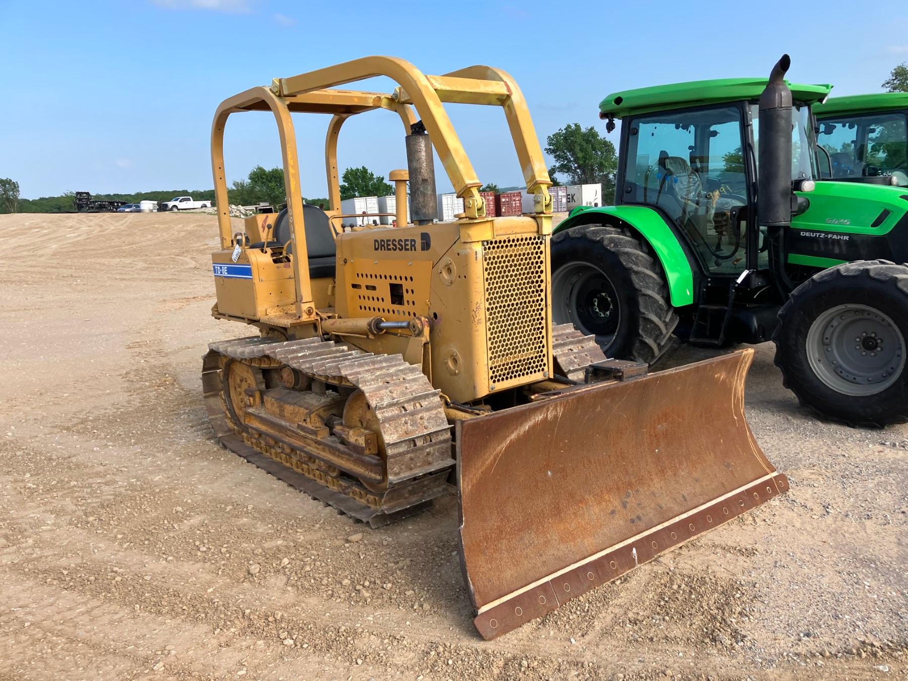 DRESSER TD8-E DOZER