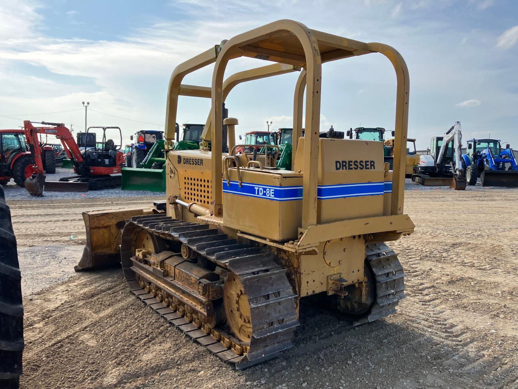 DRESSER TD8-E DOZER