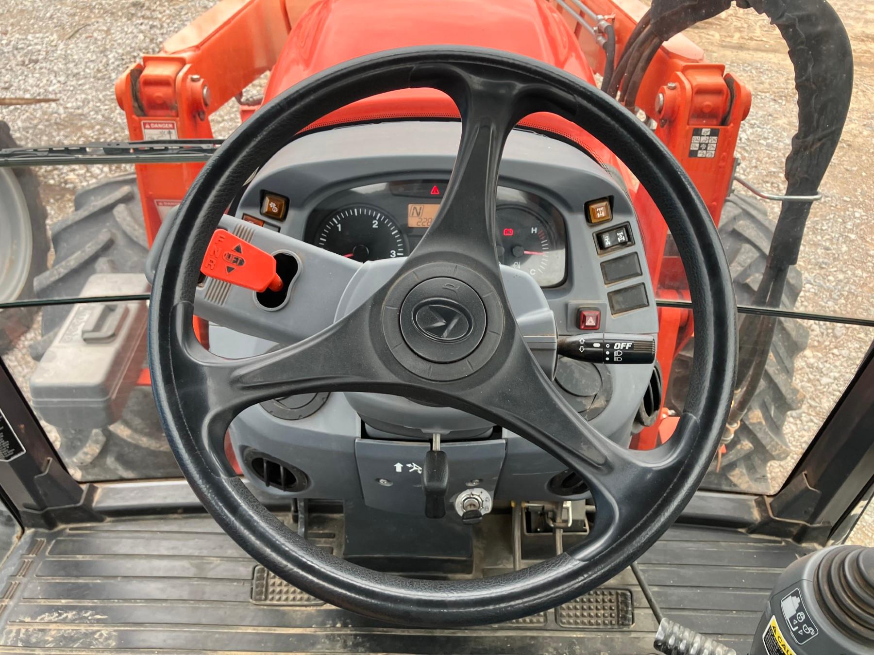 KUBOTA M135GX