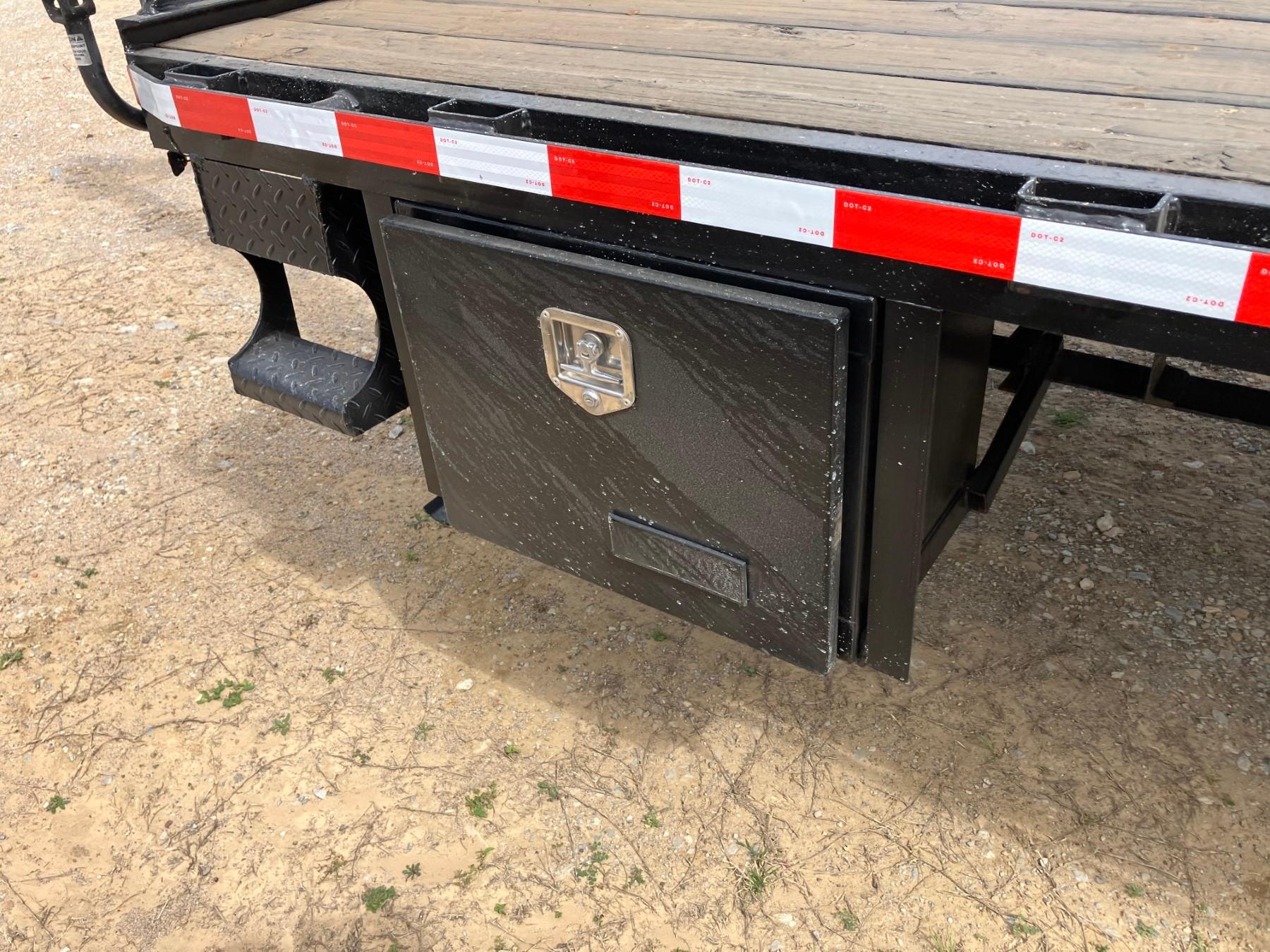 18 TEXAS MADE TRLR S#598060