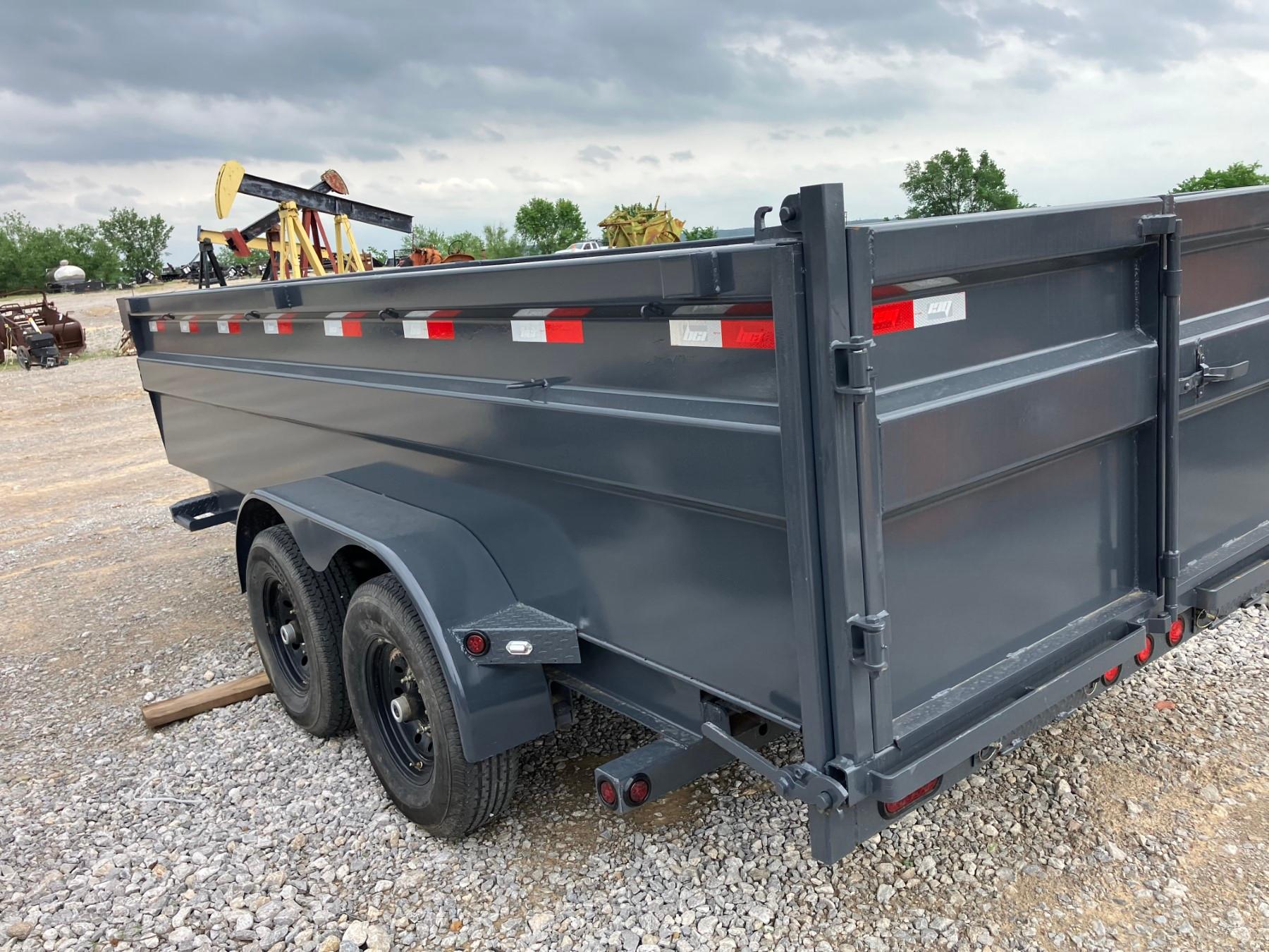 18' HYD DMP TRLR W/ BOS