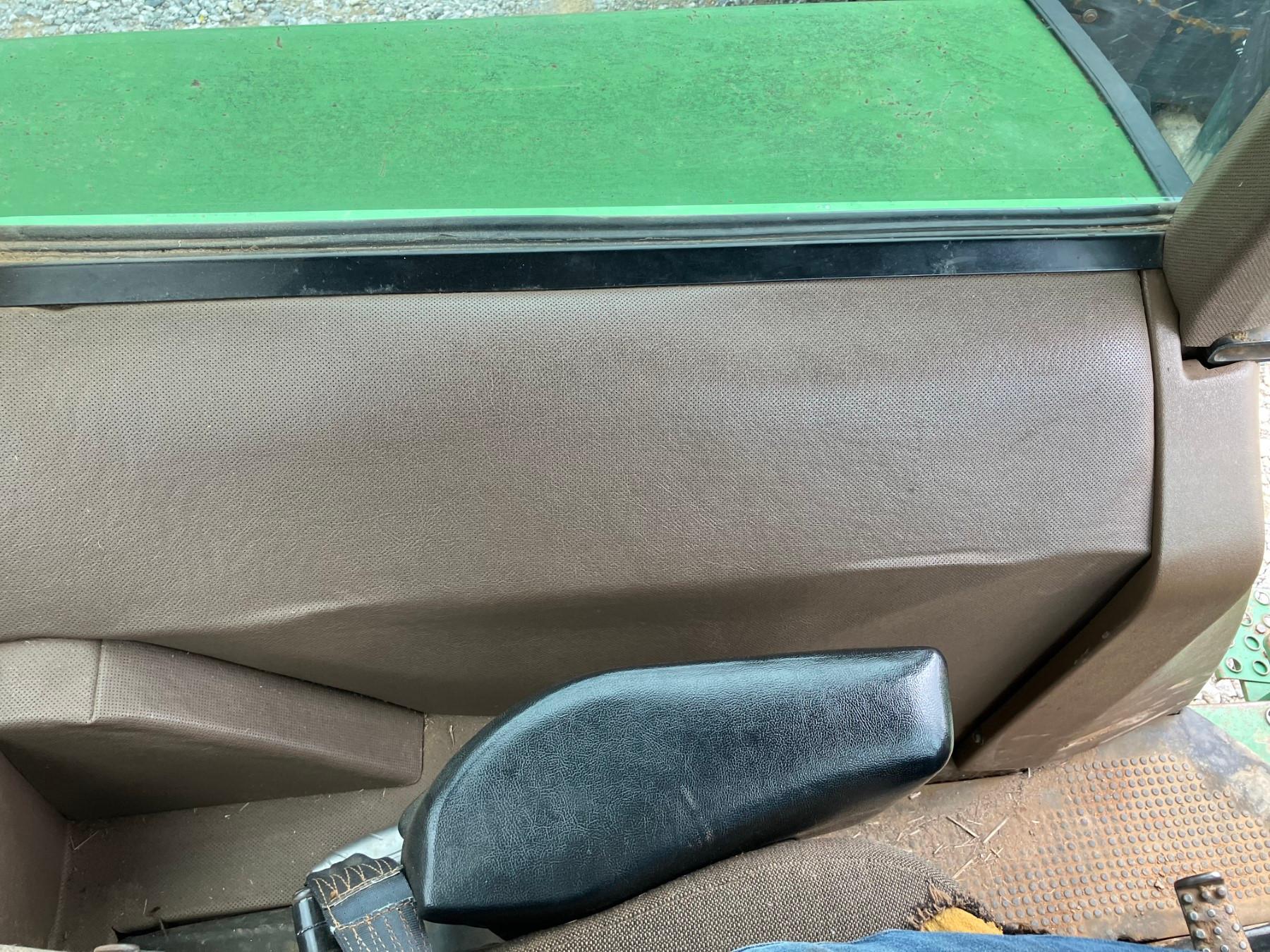 JOHN DEERE 2550