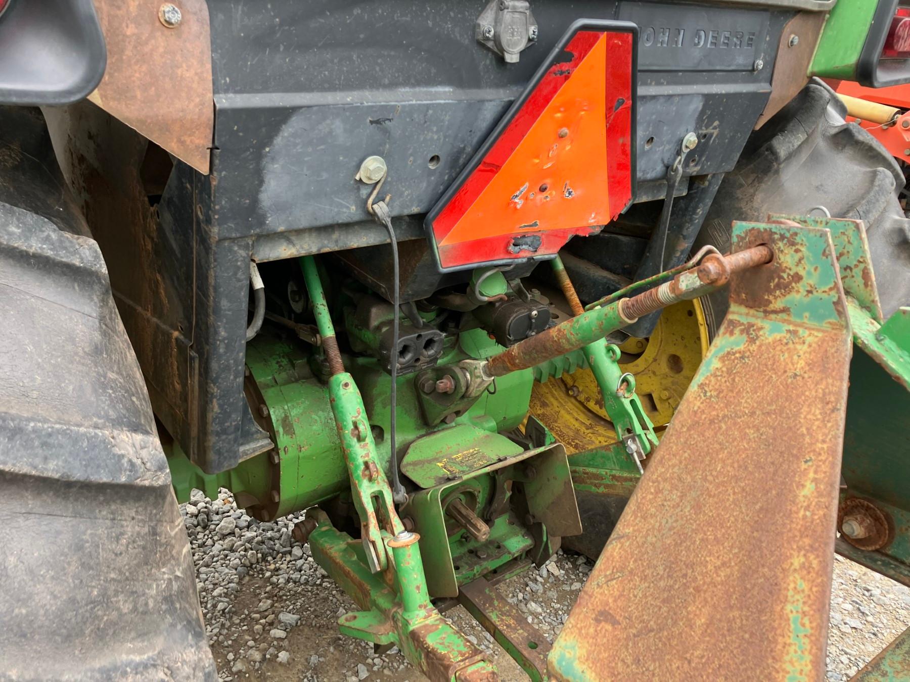 JOHN DEERE 2550
