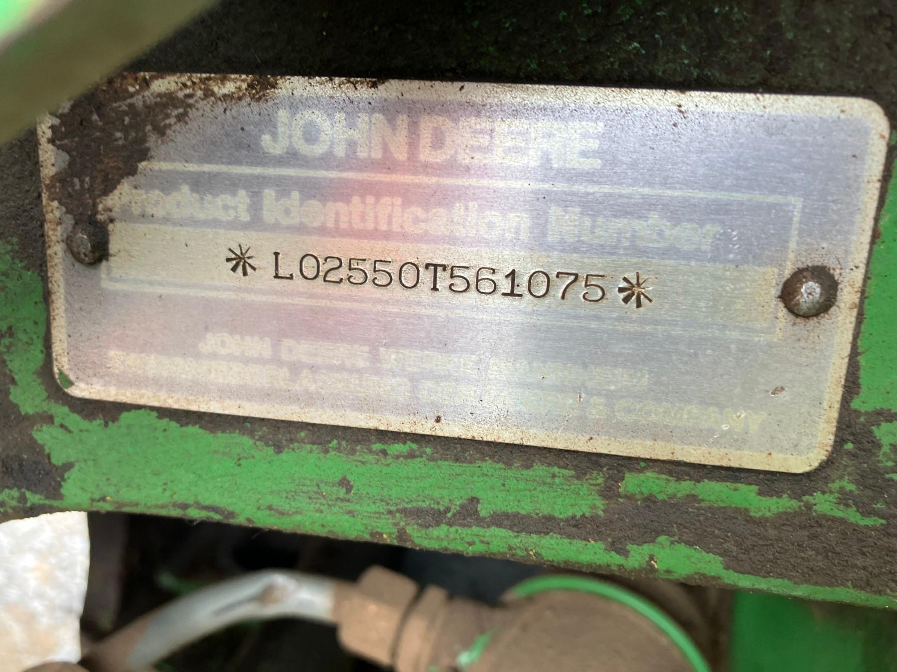 JOHN DEERE 2550