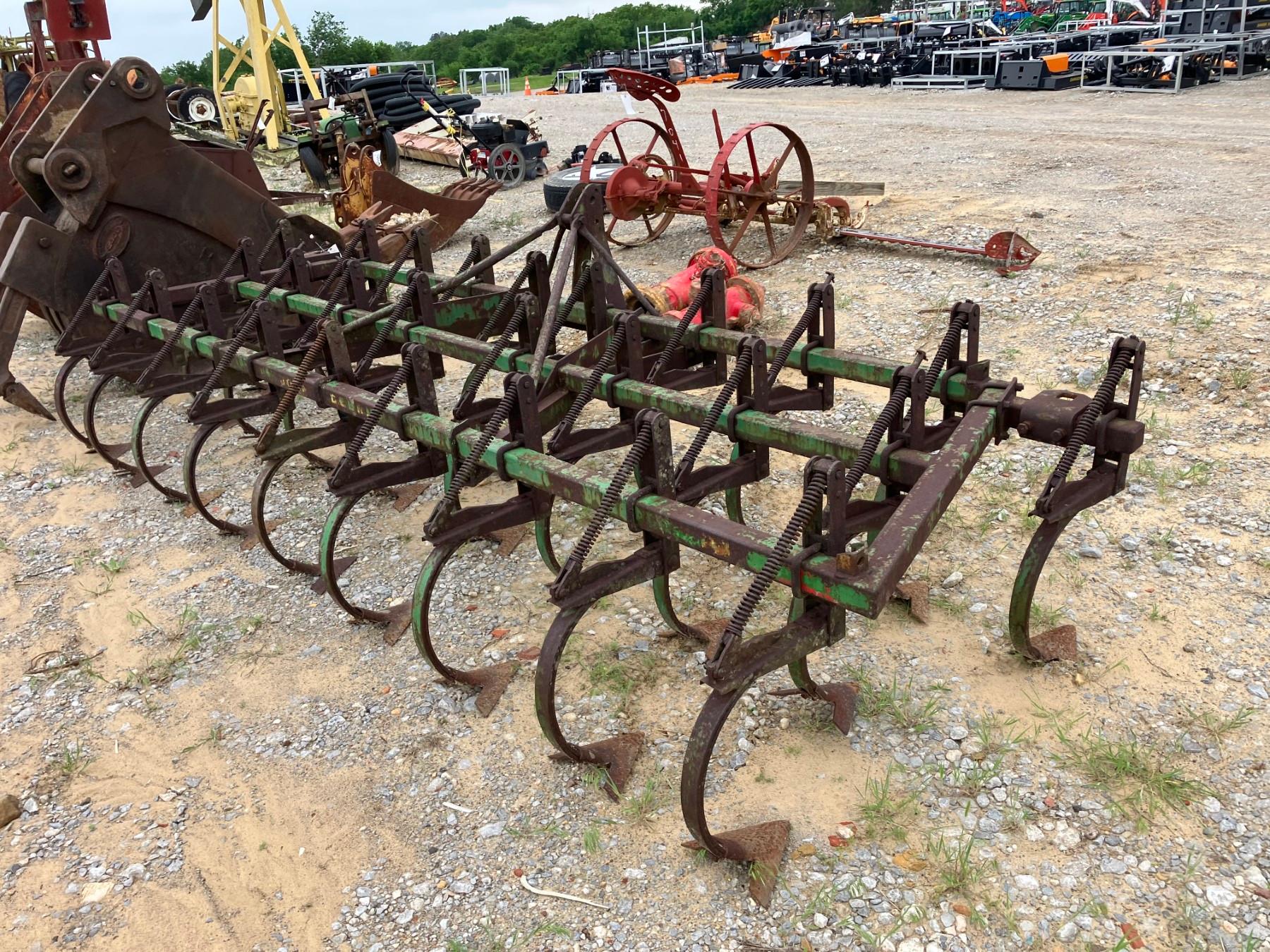 JD FIELD CULTIVATOR 3PT HITCH '12