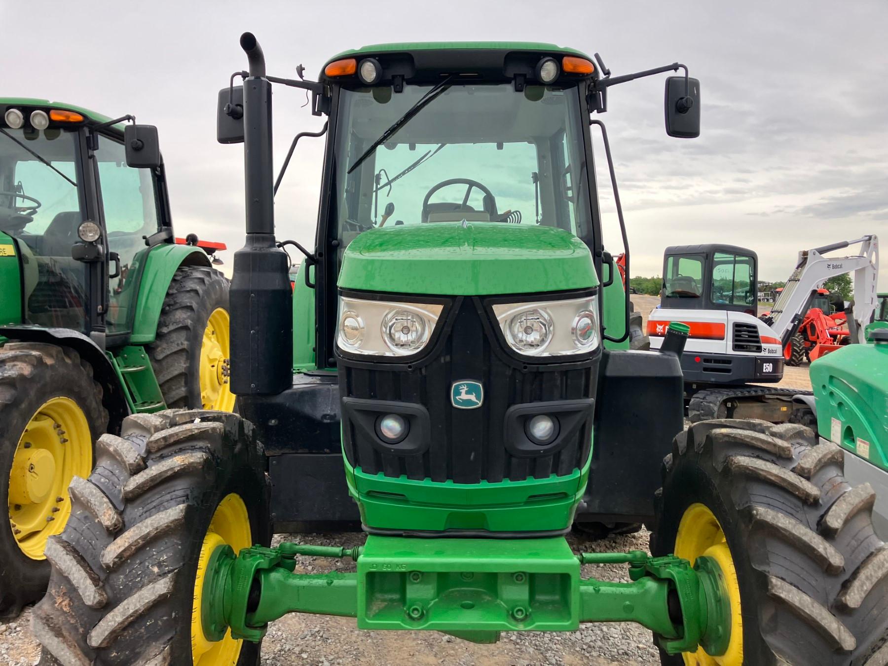 JOHN DEERE 6110M