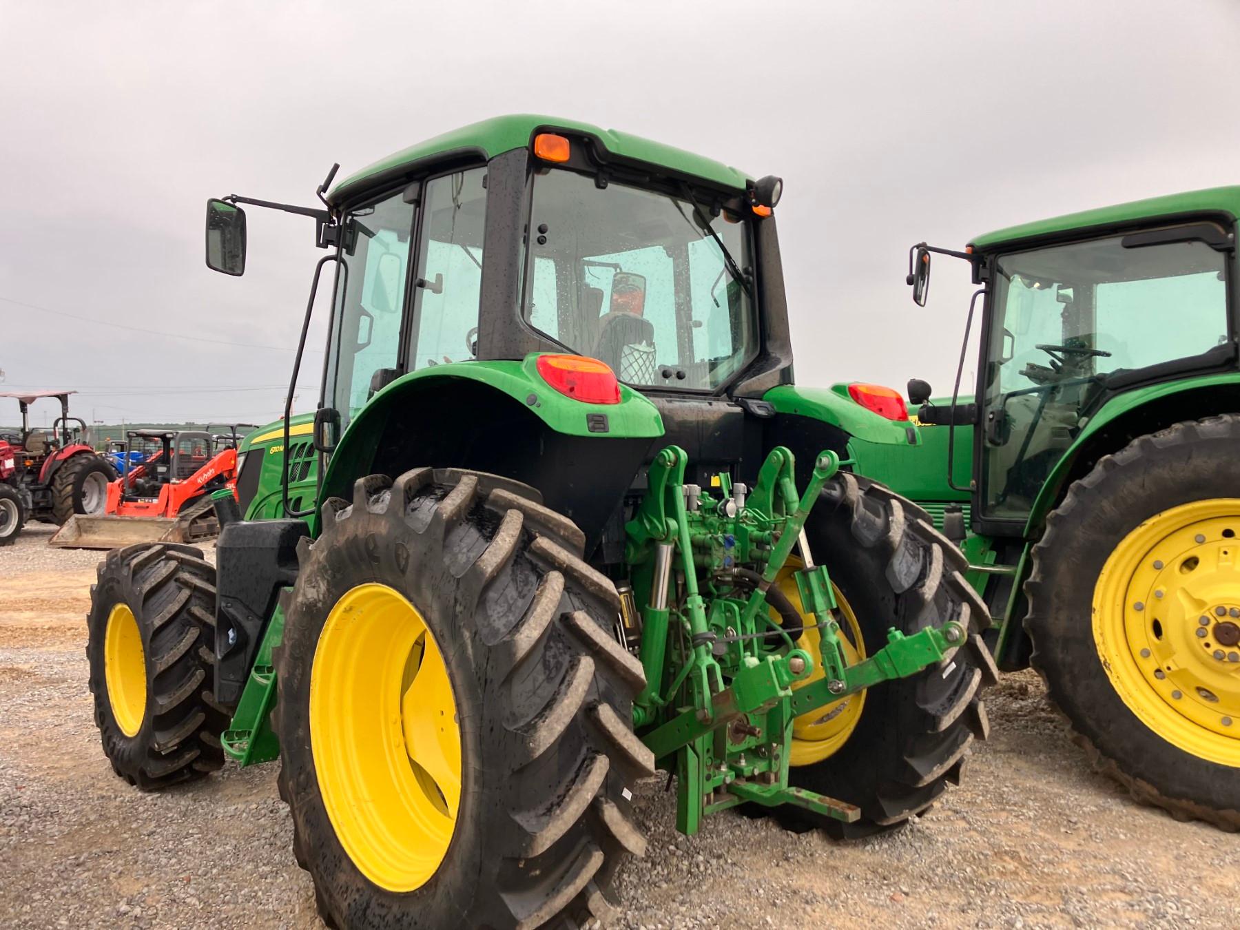 JOHN DEERE 6110M