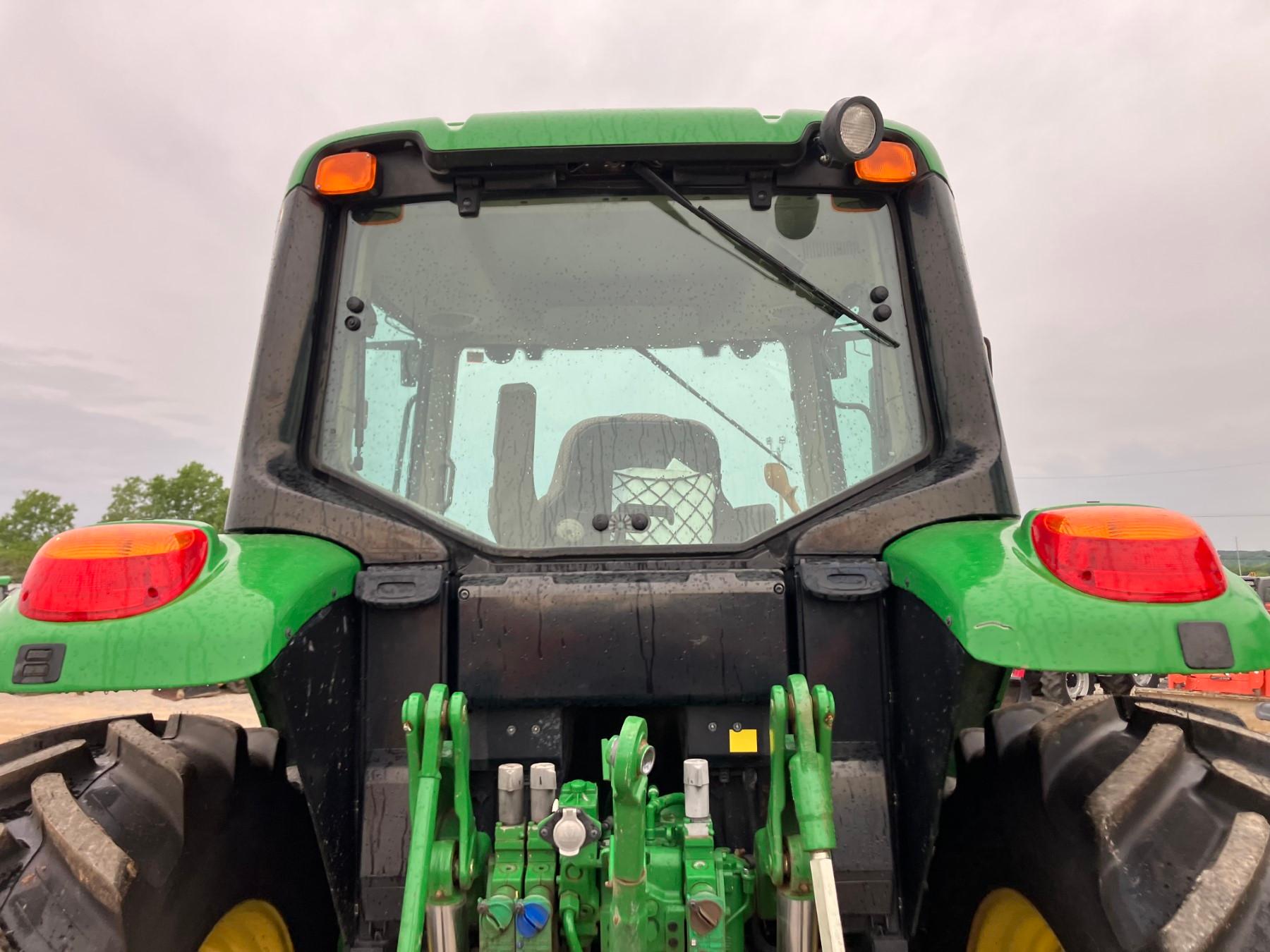 JOHN DEERE 6110M