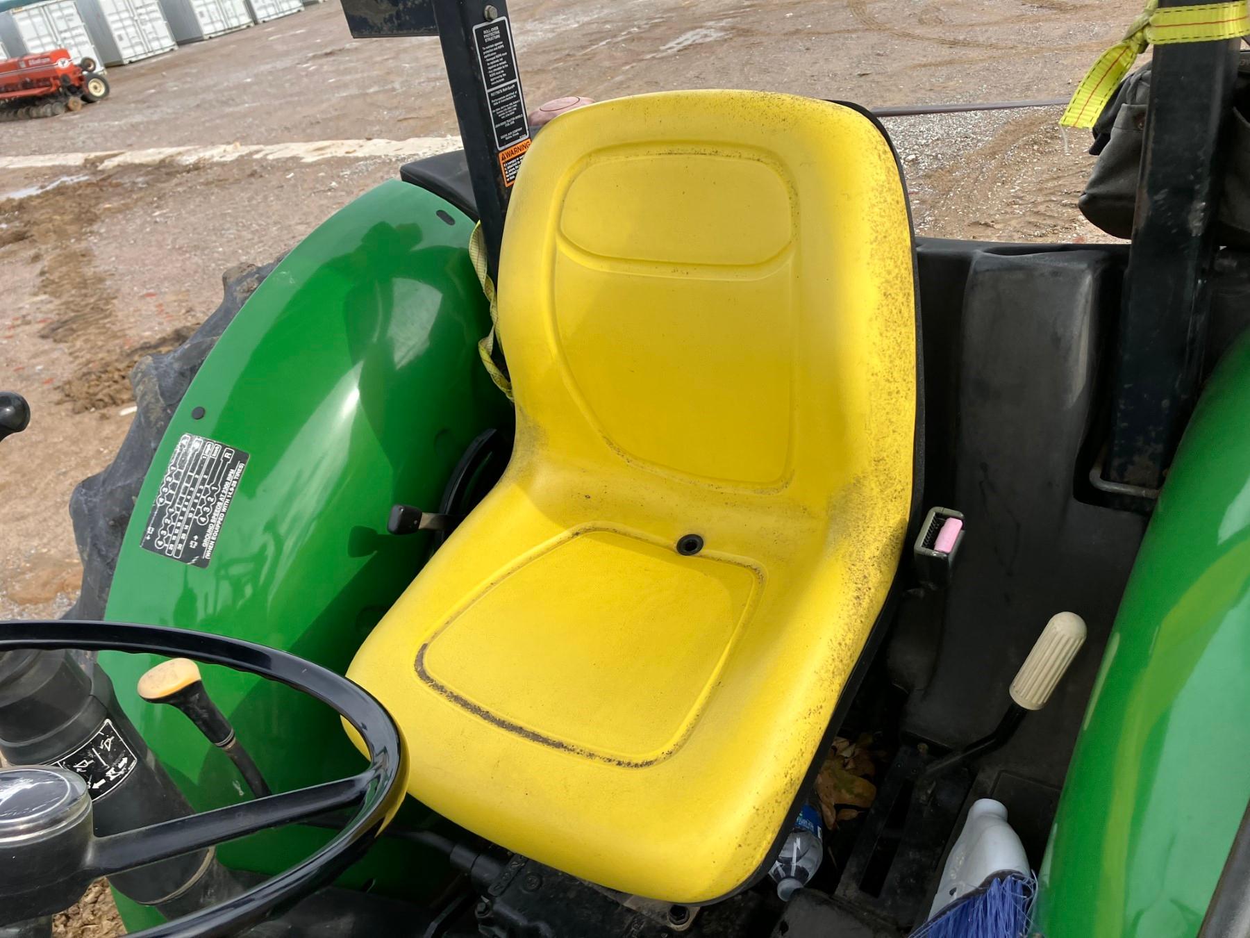 JOHN DEERE 5205