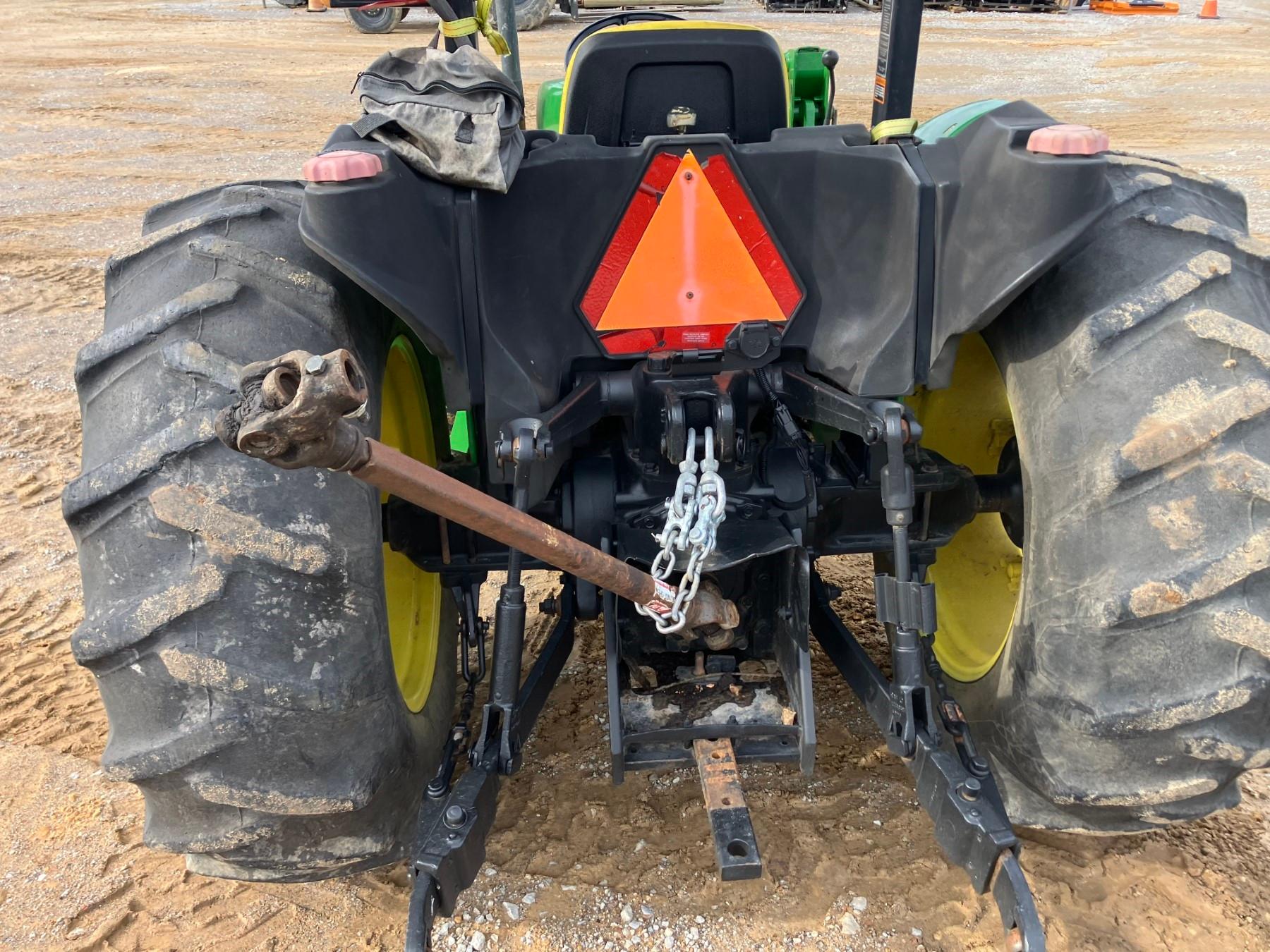 JOHN DEERE 5205
