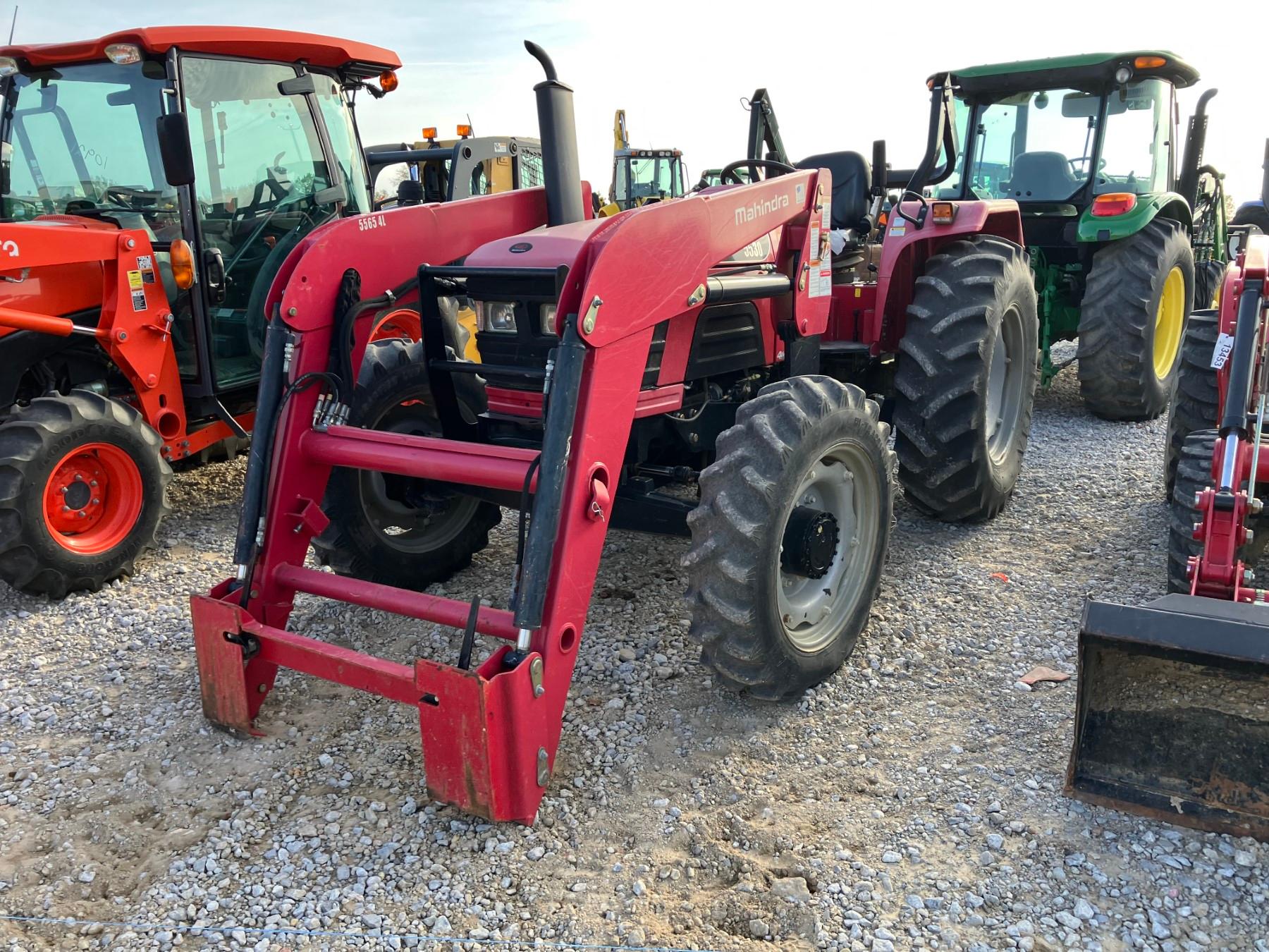 MAHINDRA 5530