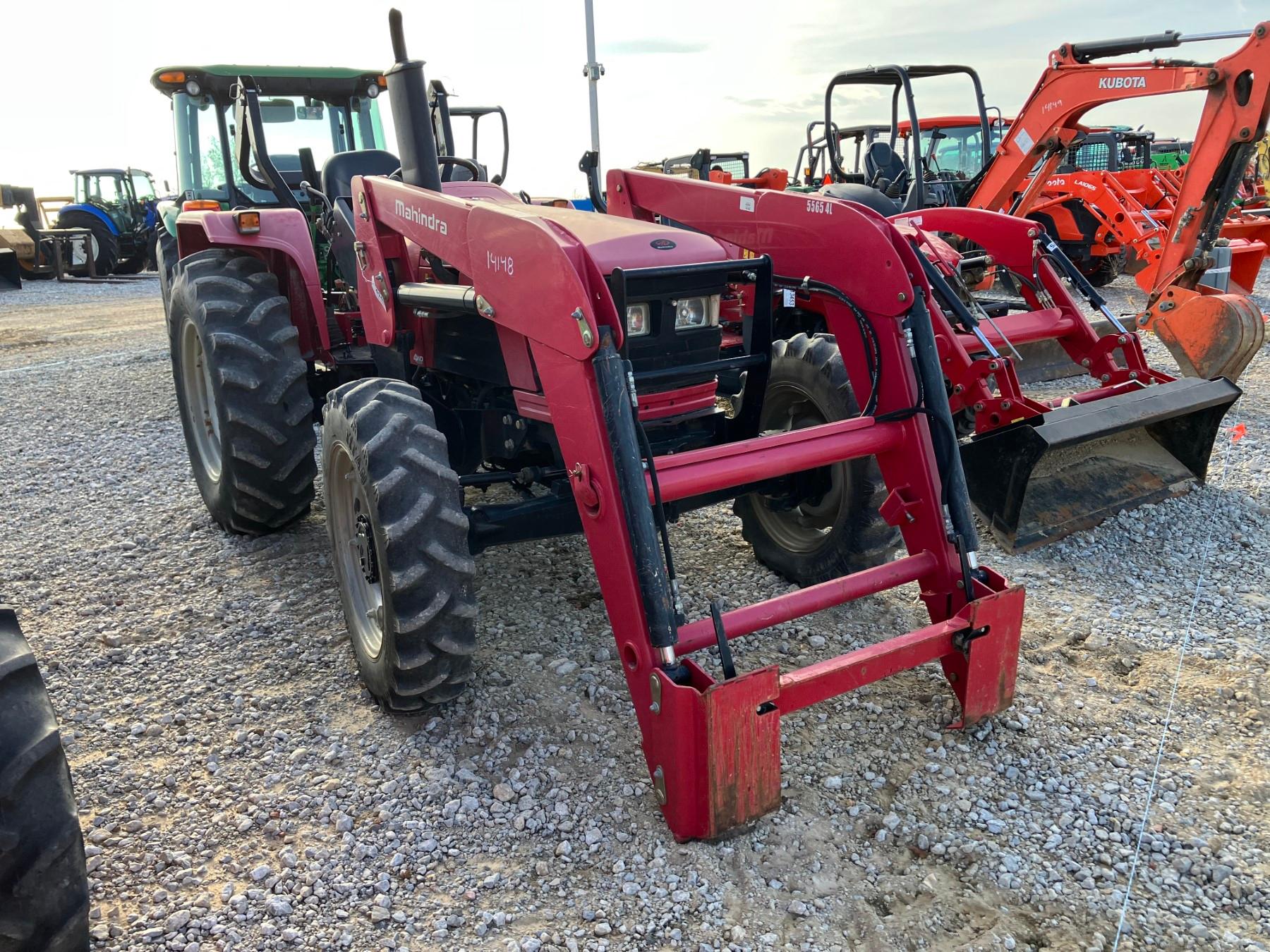 MAHINDRA 5530