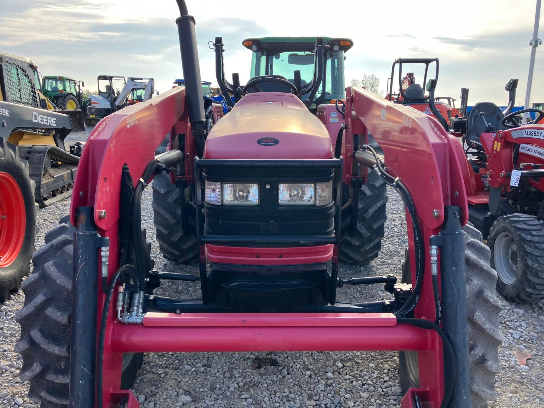 MAHINDRA 5530