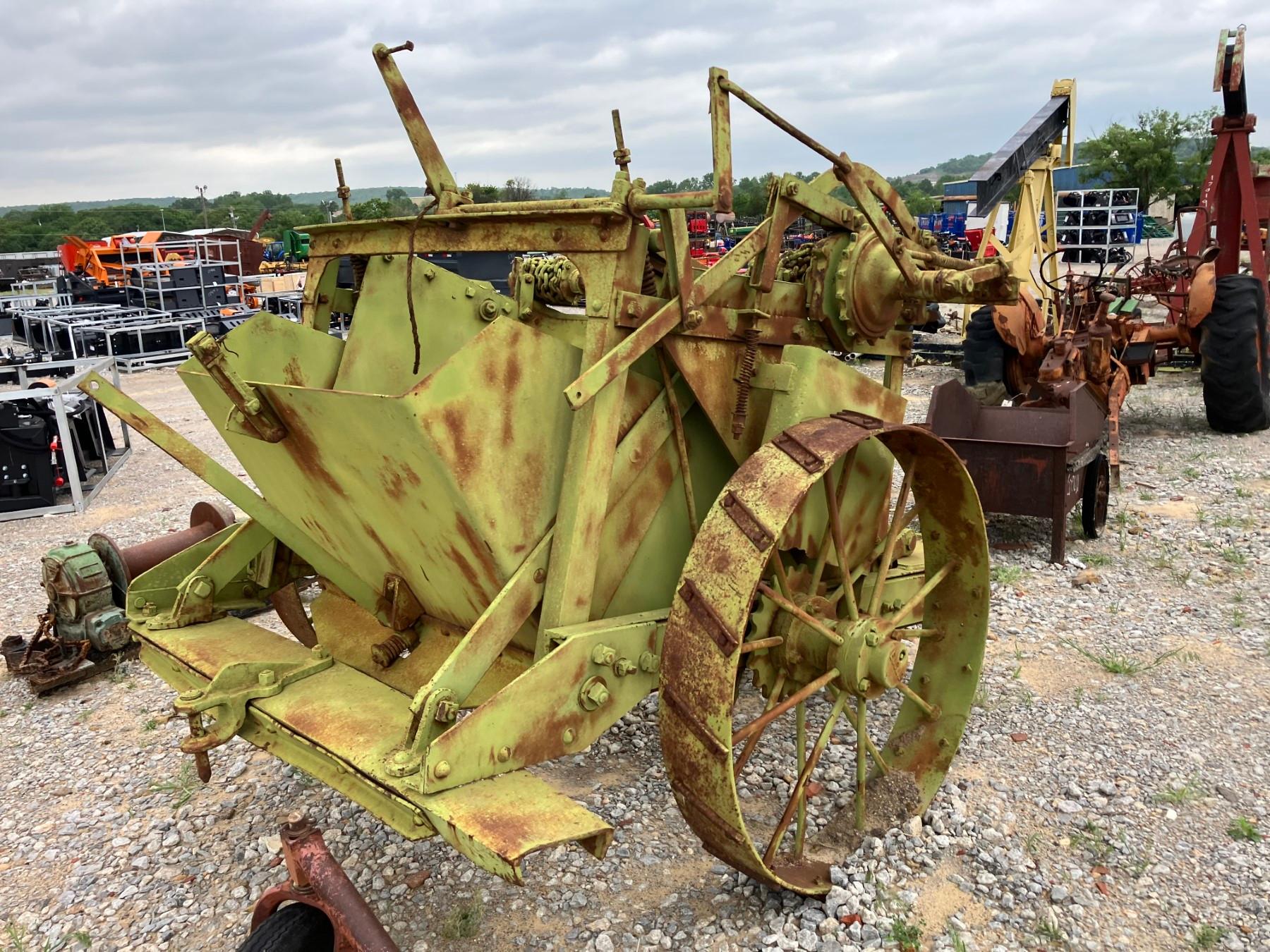 OLD GREEN SCRAPER
