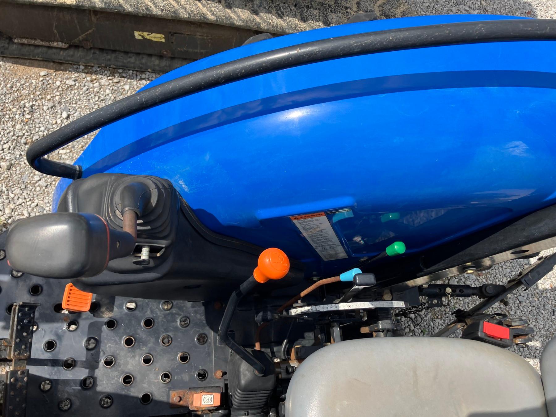 NEW HOLLAND WORKMASTER 70