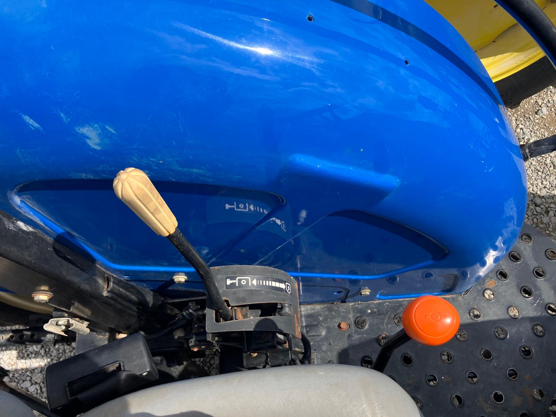 NEW HOLLAND WORKMASTER 70
