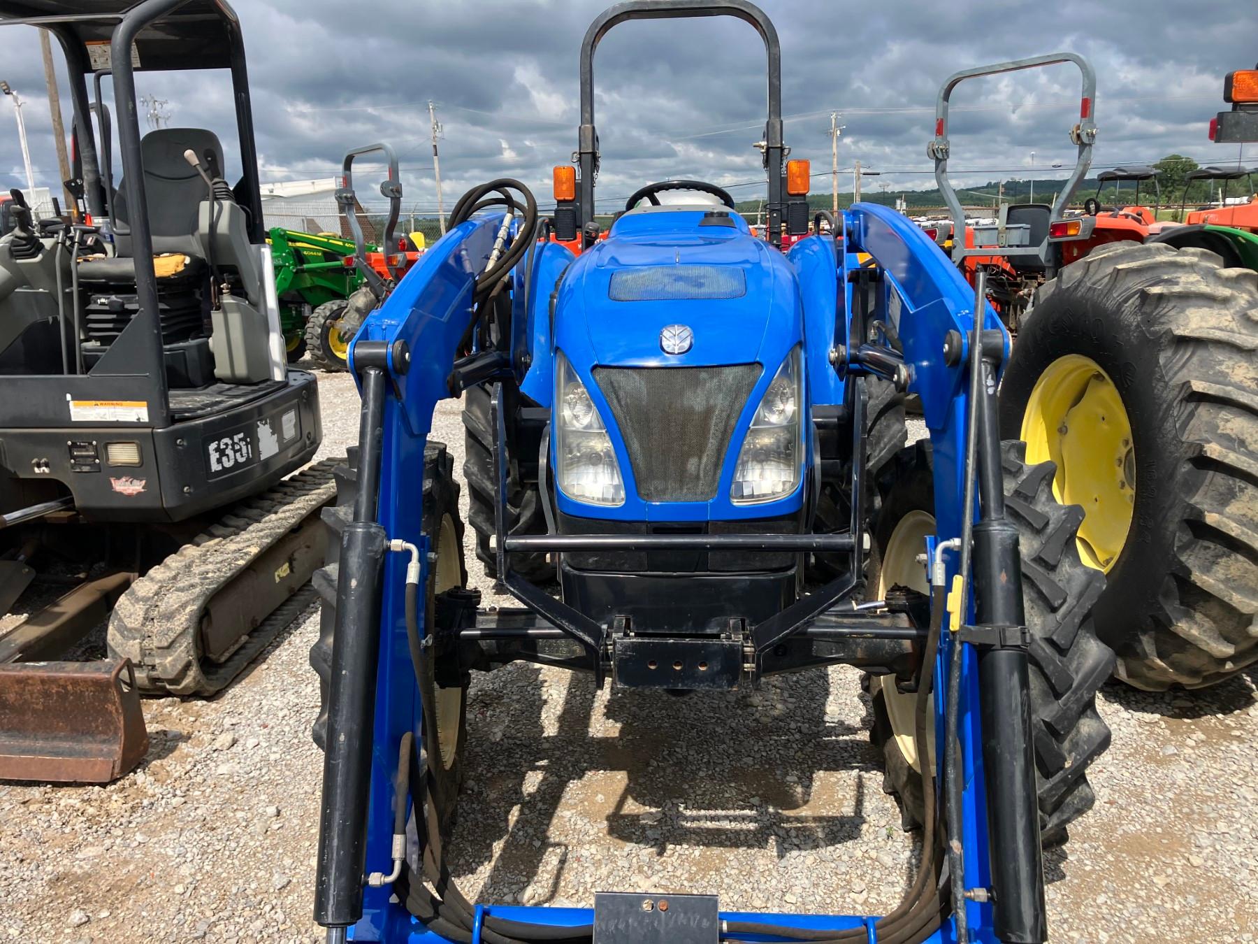 NEW HOLLAND WORKMASTER 70