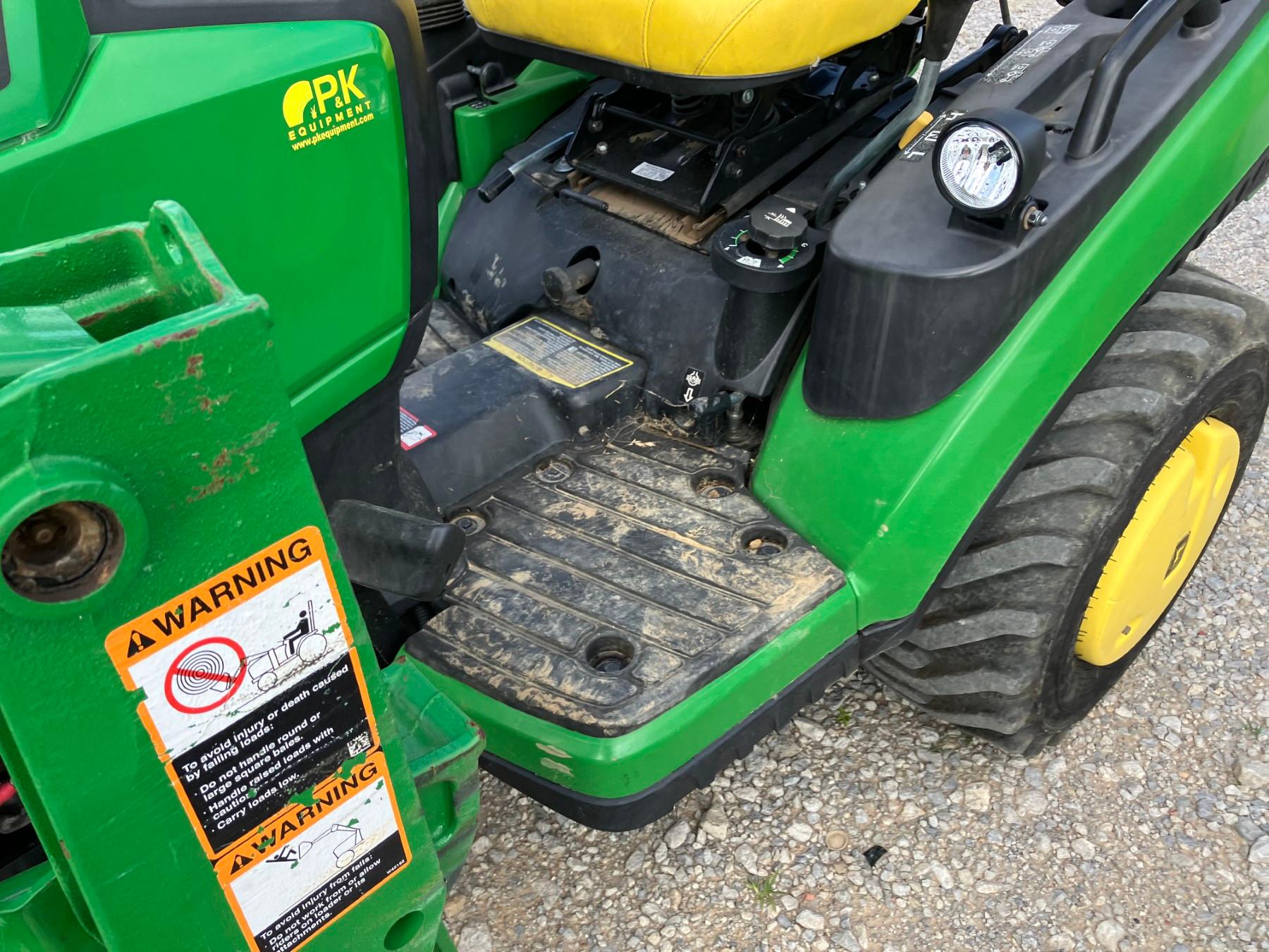 JOHN DEERE 1025R