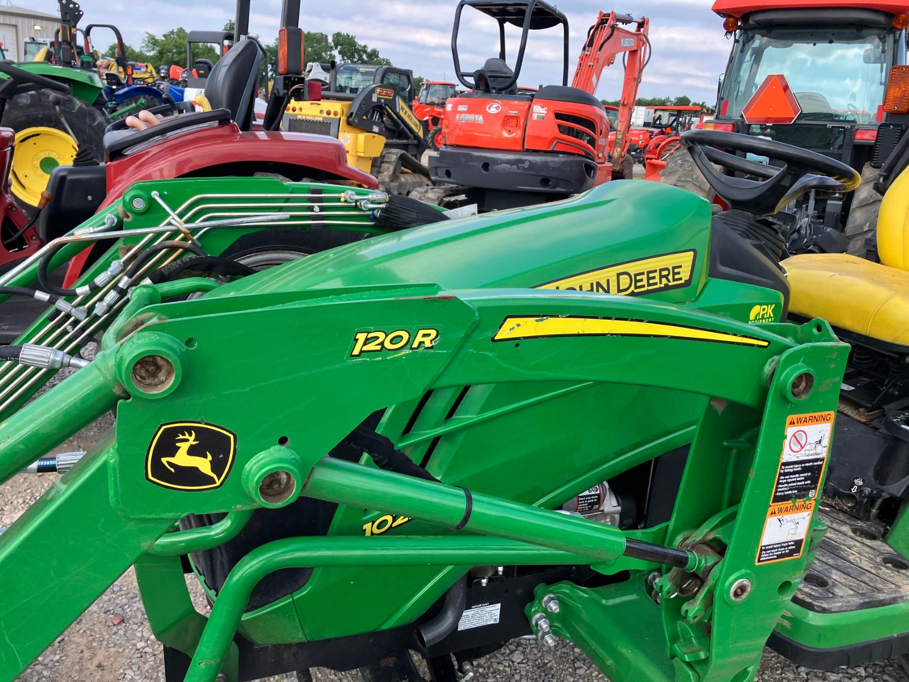 JOHN DEERE 1025R