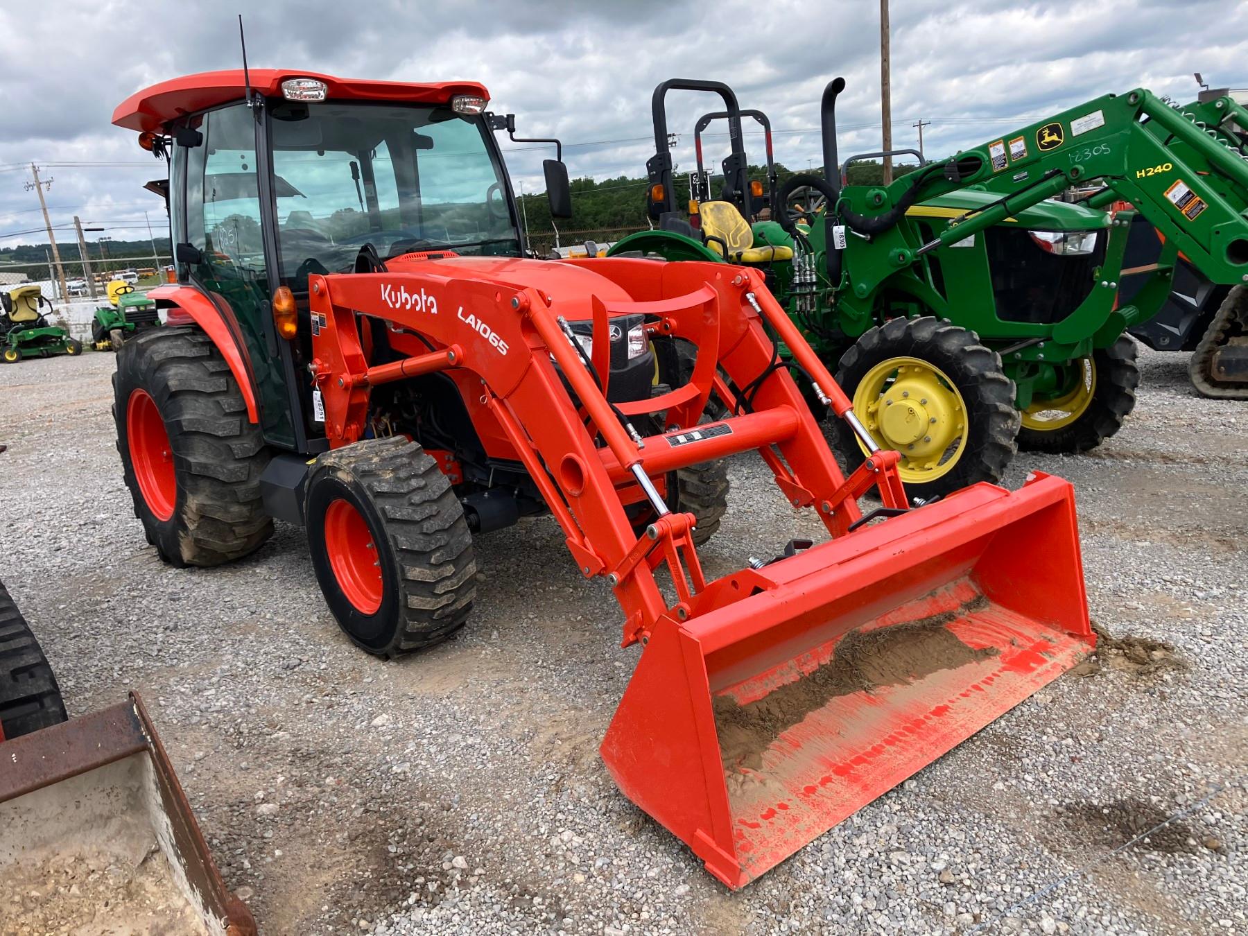 KUBOTA MX5400