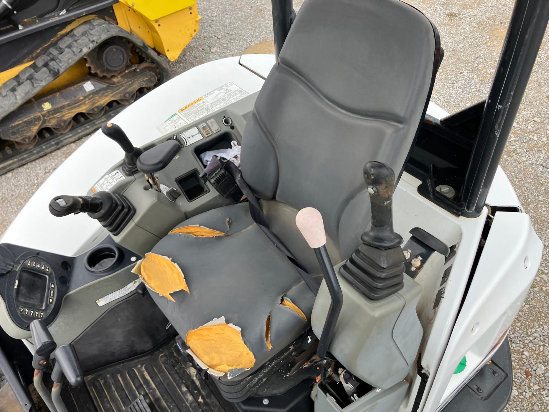 BOBCAT E42 MINI EXCAVATOR
