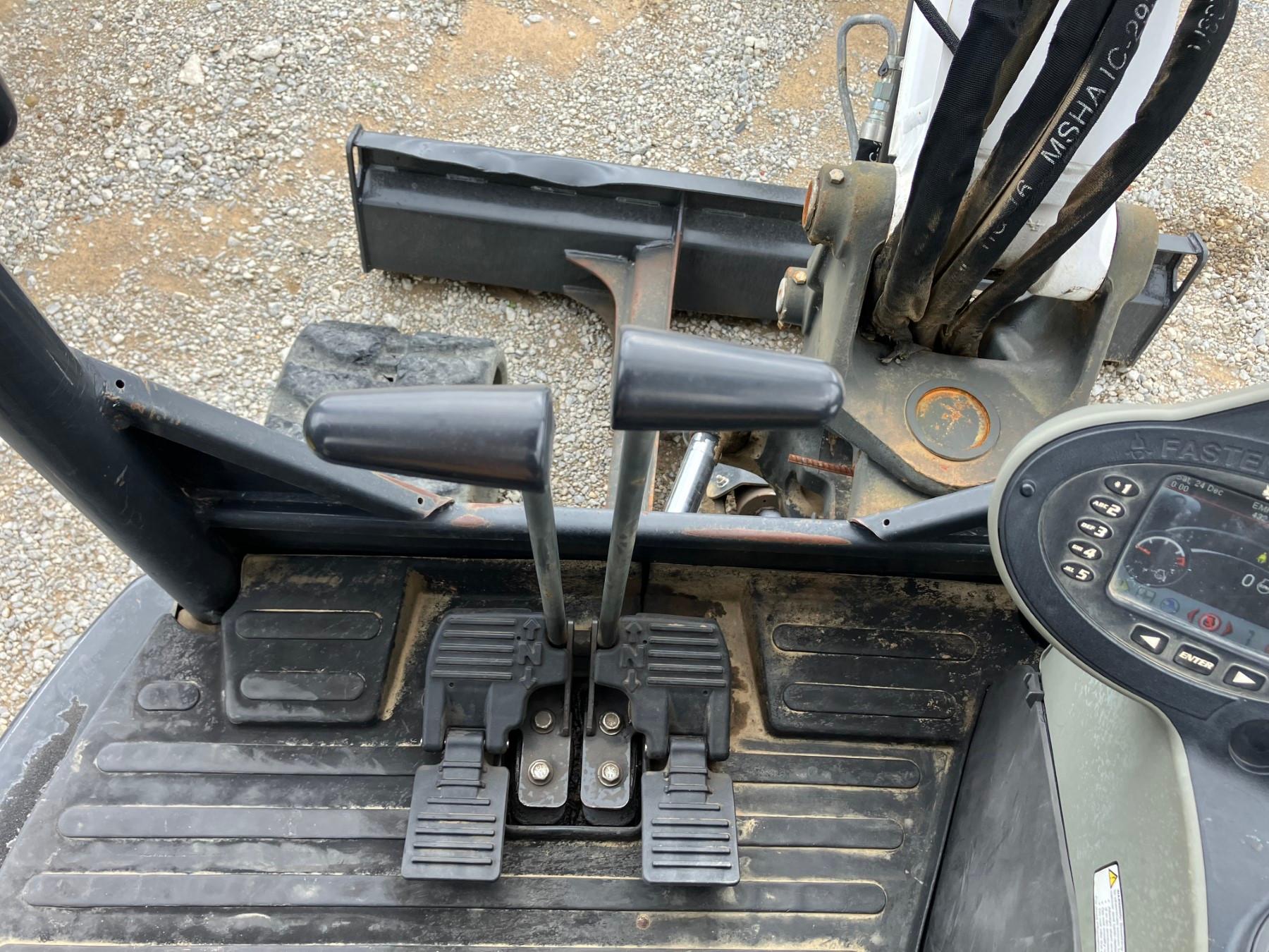 BOBCAT E42 MINI EXCAVATOR