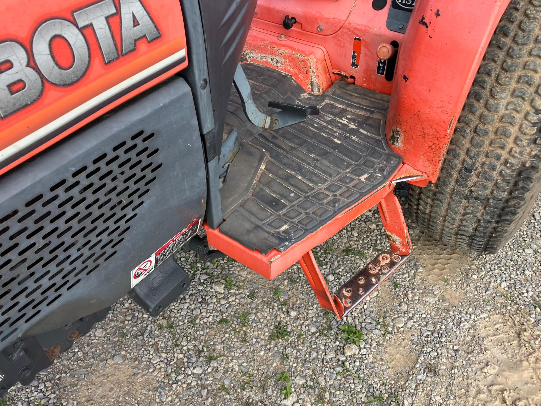 KUBOTA L3240