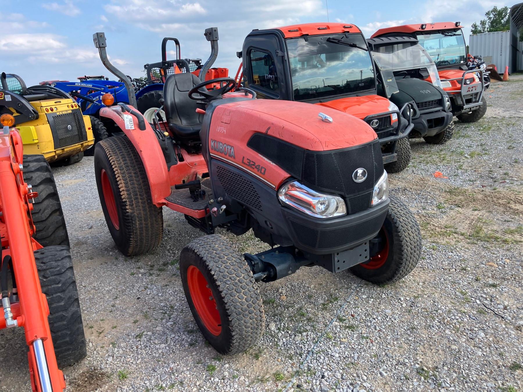 KUBOTA L3240