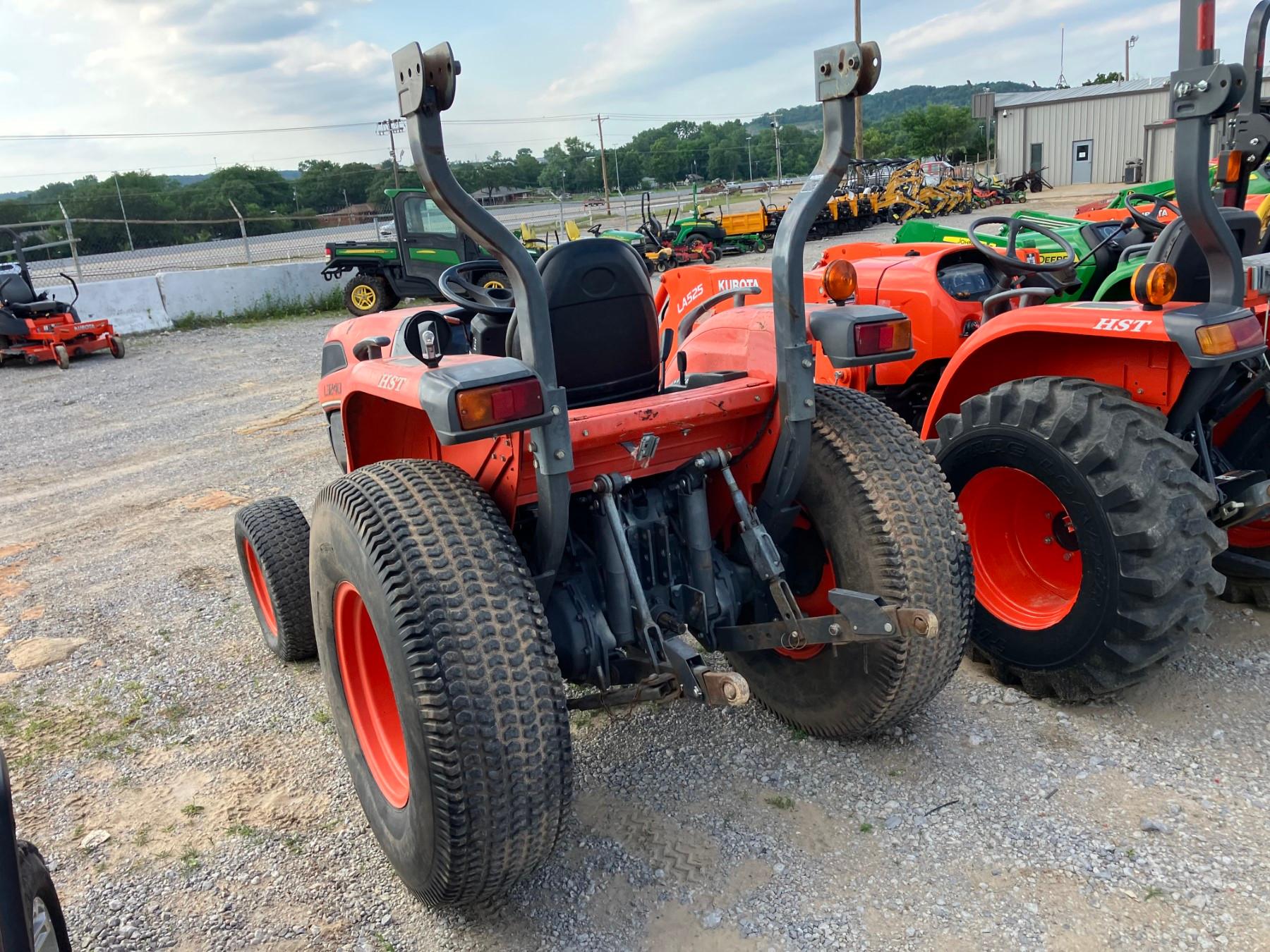 KUBOTA L3240