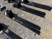BOLT-ON PALLET FORKS