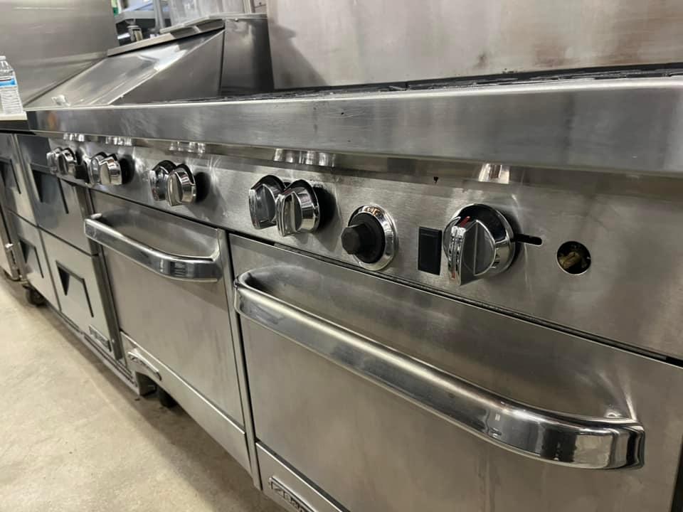 Migali 10 Burner Gas Range w/2 Ovens Below
